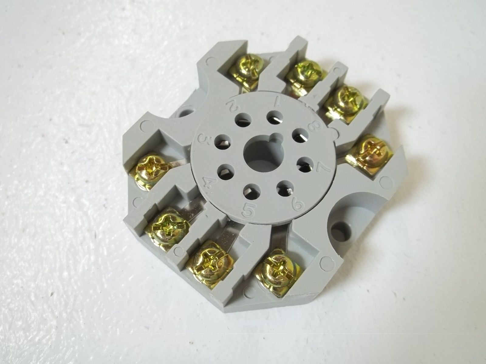 NTE ELECTRONICS INC. R95-101 8PIN OCTAL SOCKET *NEW IN BOX*