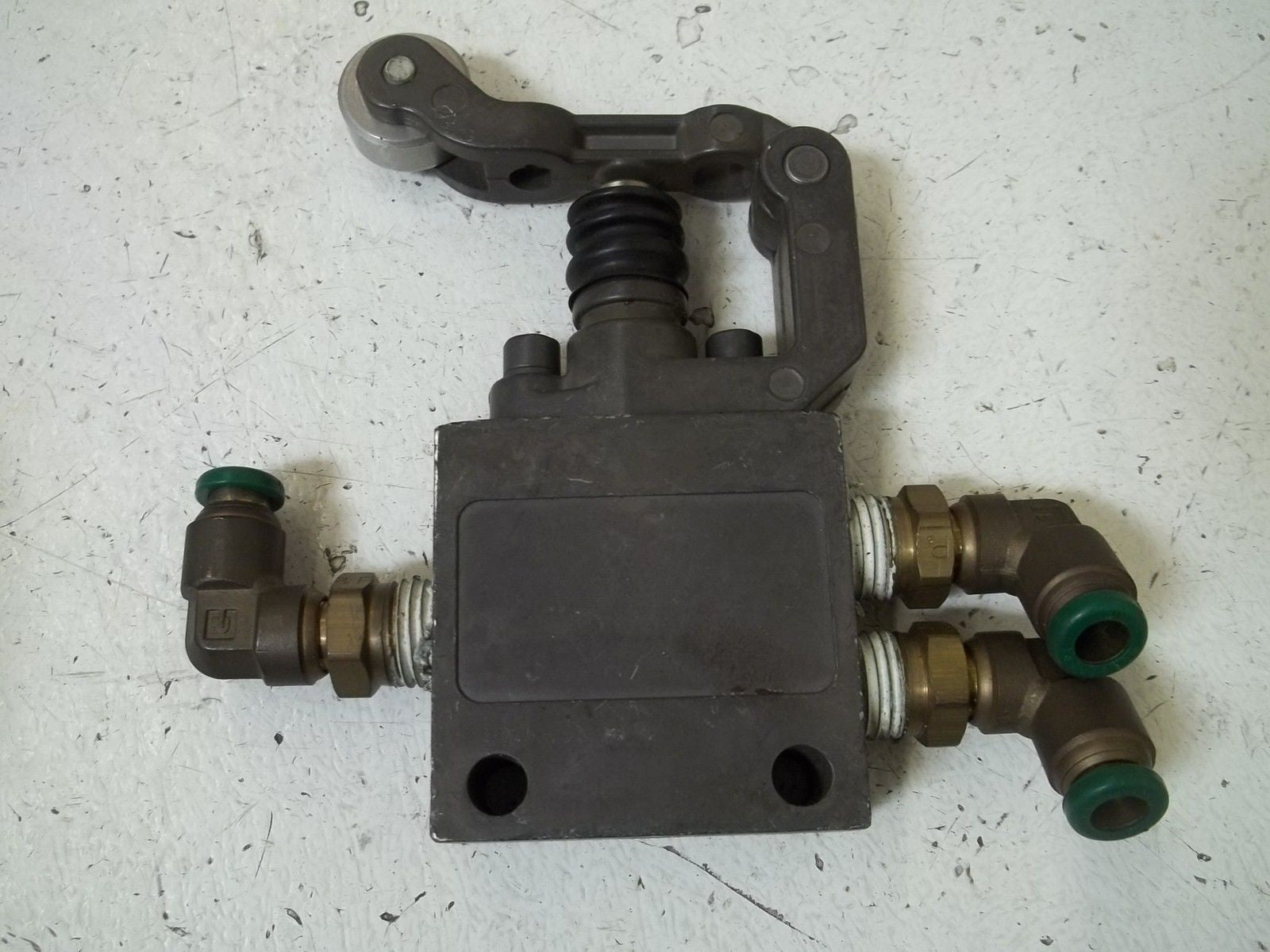 NUMATICS 01CLA3-1 PRECISION LIMIT VALVE *USED*