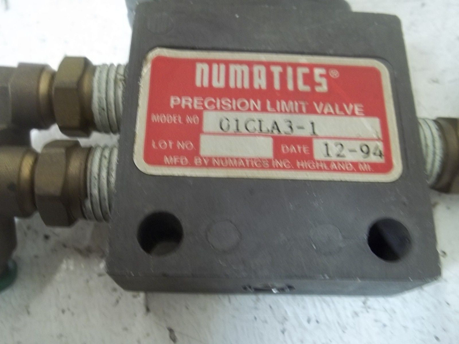 NUMATICS 01CLA3-1 PRECISION LIMIT VALVE *USED*