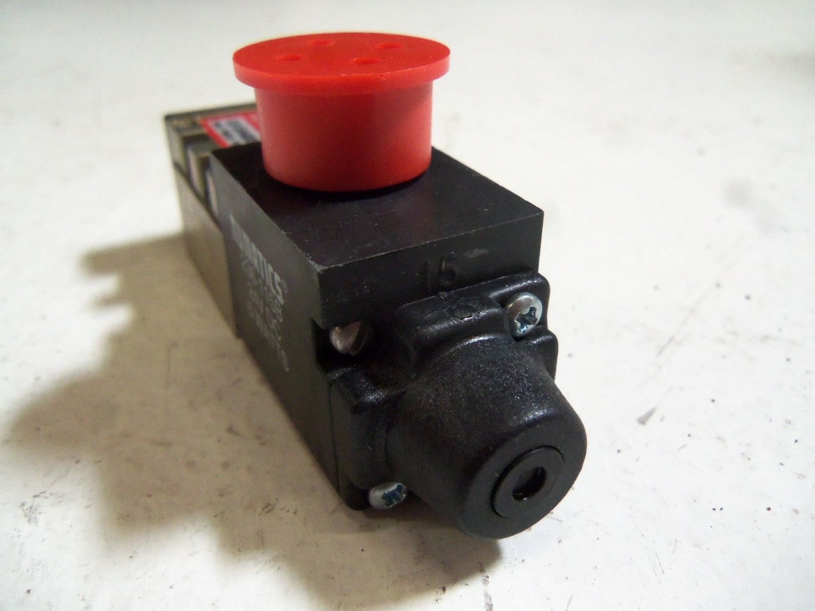 NUMATICS 031SA400E000061 SOLENOID VALVE * NEW NO BOX*
