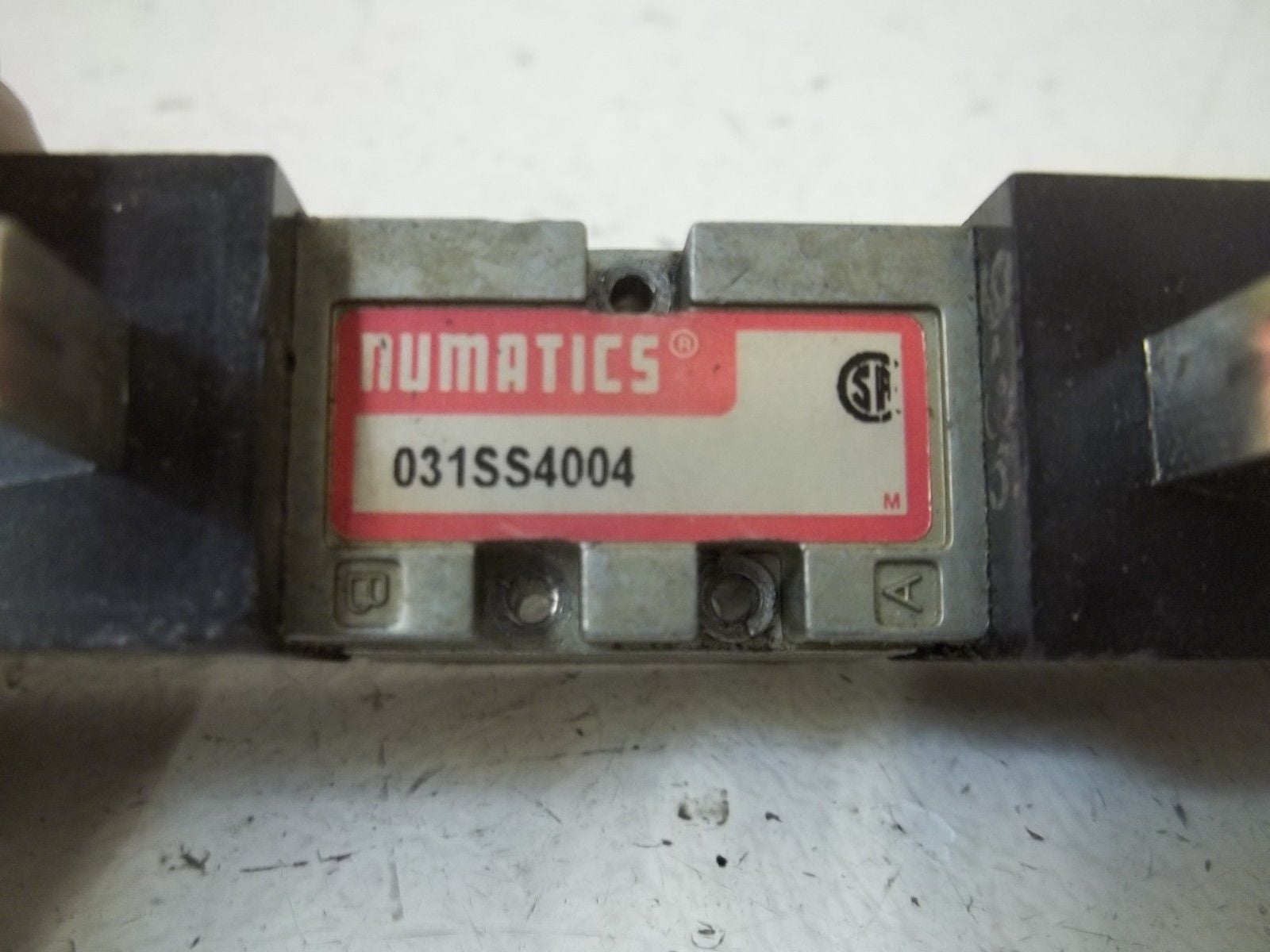 NUMATICS 031SS4004 SOLENOID VALVE (AS PICTURED) *USED*
