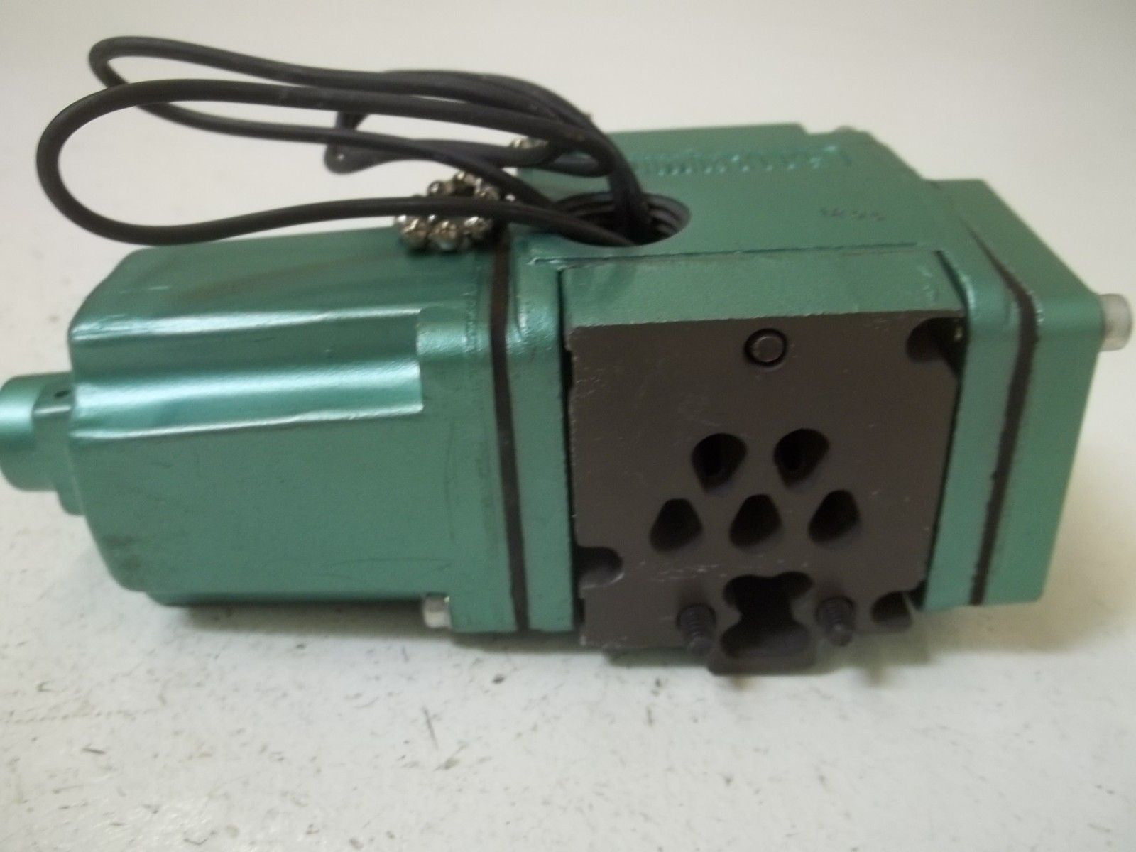 NUMATICS 12SAD4 0A13 SOLENOID VALVE *USED*