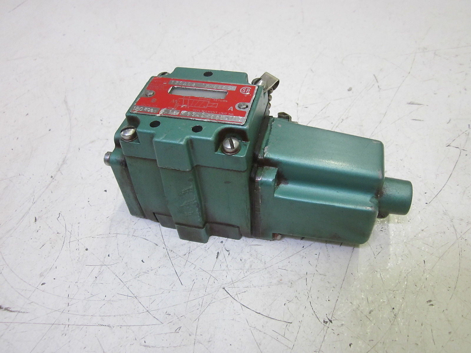 NUMATICS 12SAD4KA00030 VALVE 120V  *USED*