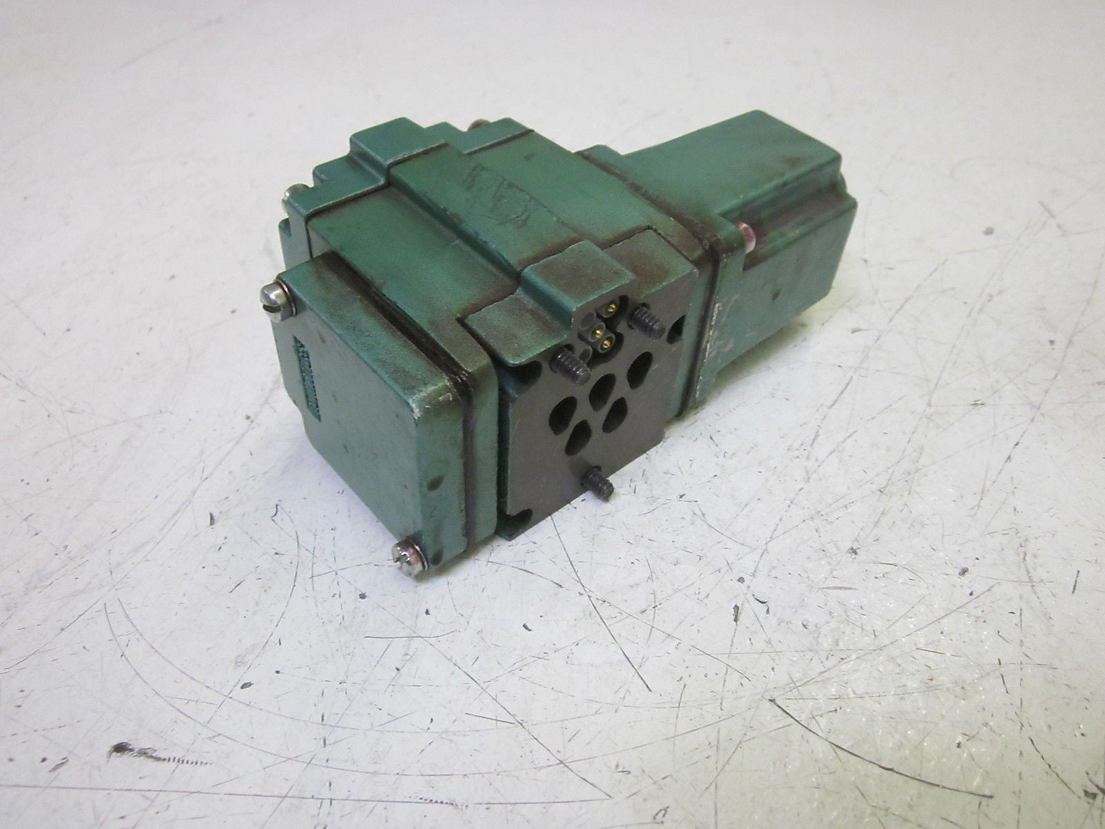 NUMATICS 12SAD4KA00030 VALVE 120V  *USED*