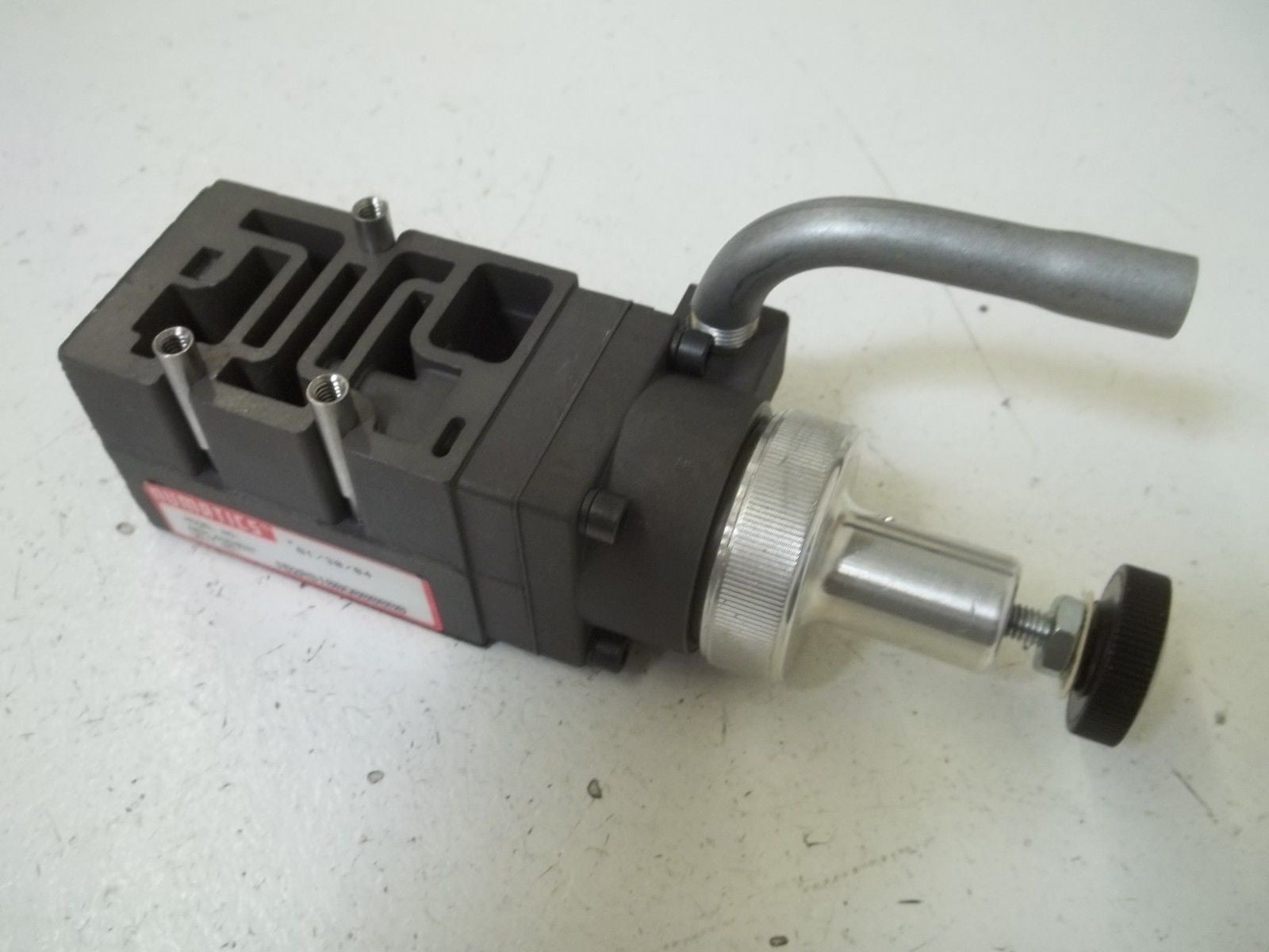 NUMATICS 152RS100O000000 REGULATOR W/GAUGE 0-160PSI *USED*