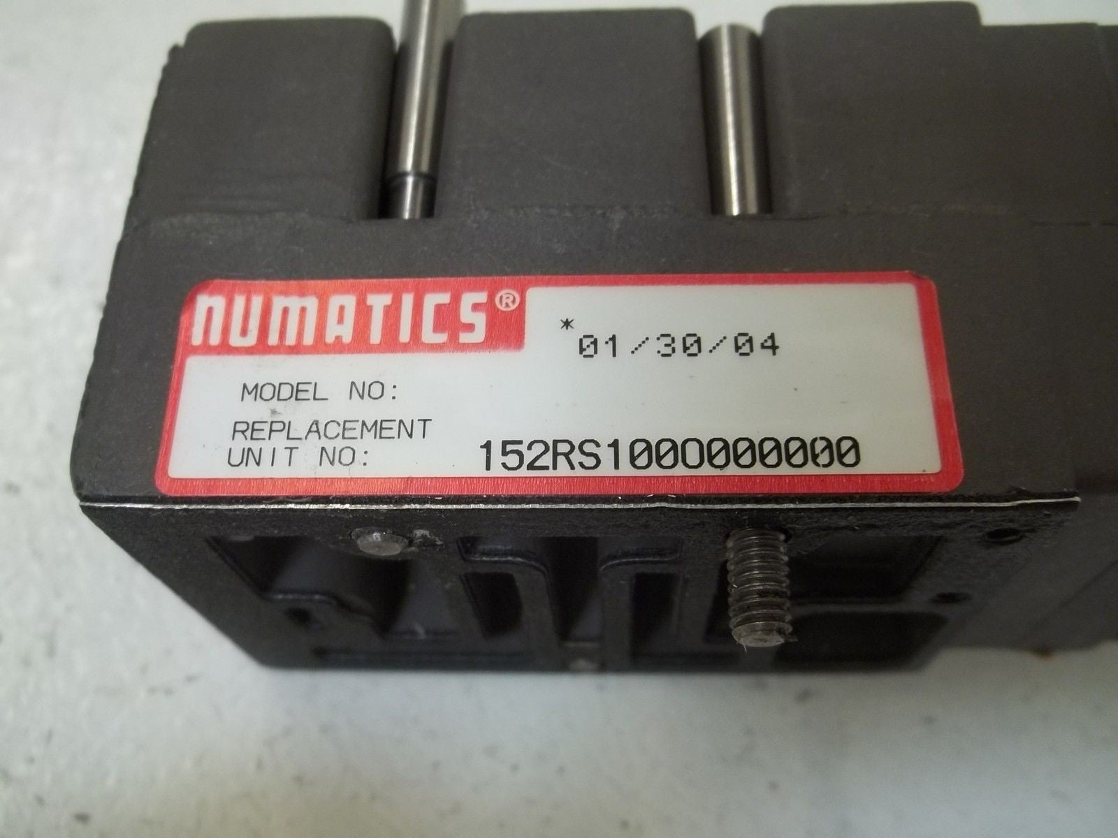 NUMATICS 152RS100O000000 REGULATOR W/GAUGE 0-160PSI *USED*