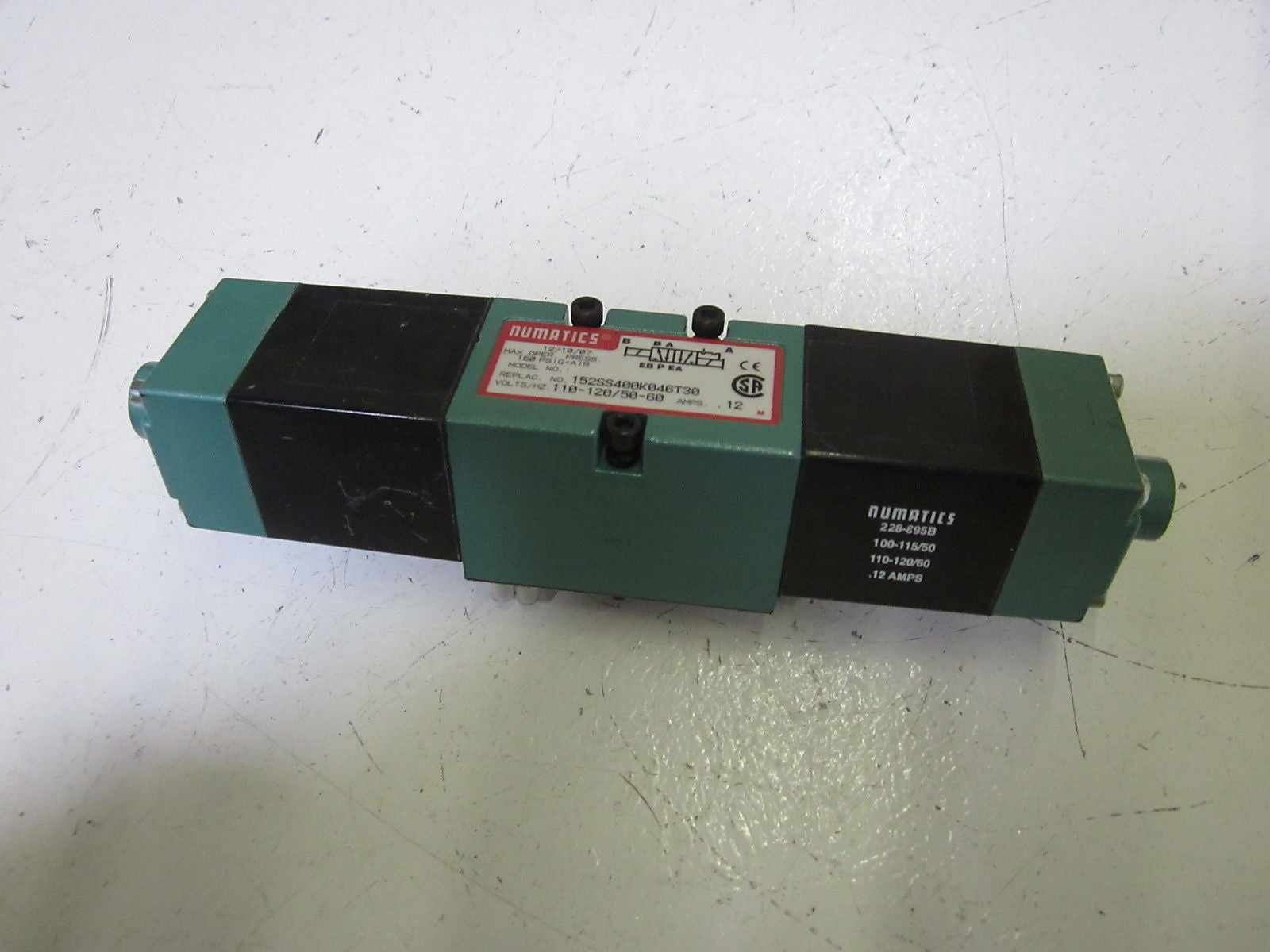 NUMATICS 152SS400K046T30 DUAL COIL VALVE 110-120V *USED*