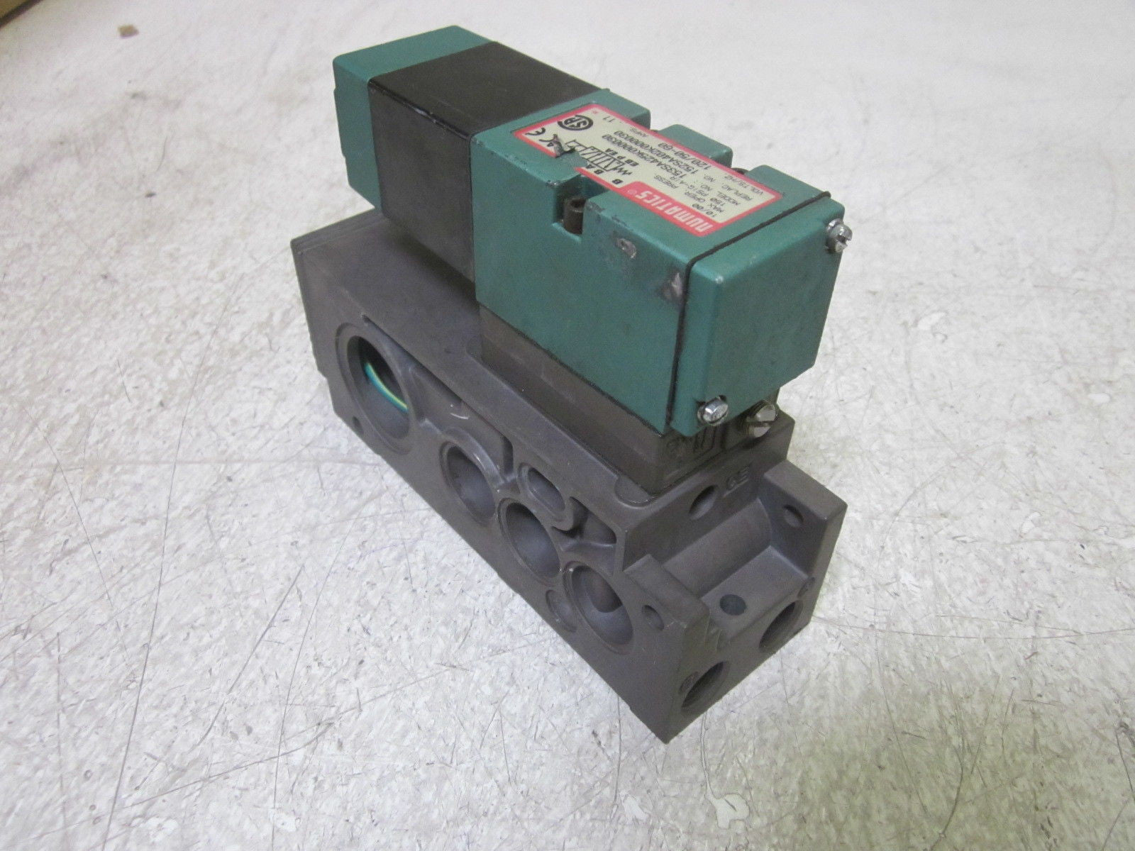 NUMATICS 153SA425K000030 SOLENOID VALVE 120V *USED*