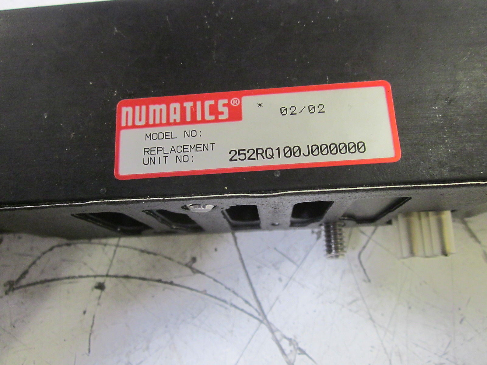 NUMATICS 252RQ100J000000 PNEUMATIC REG. VALVE *USED*