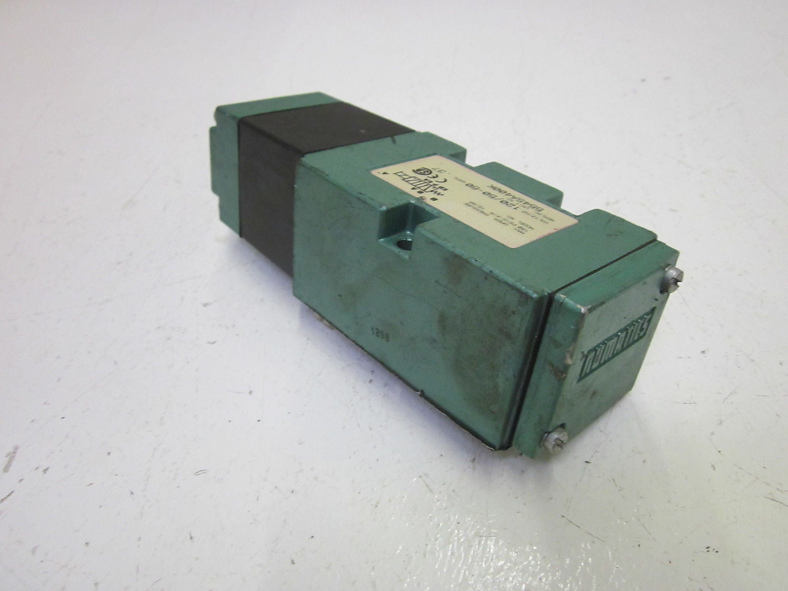 NUMATICS 554SA400K VALVE 120V *USED*