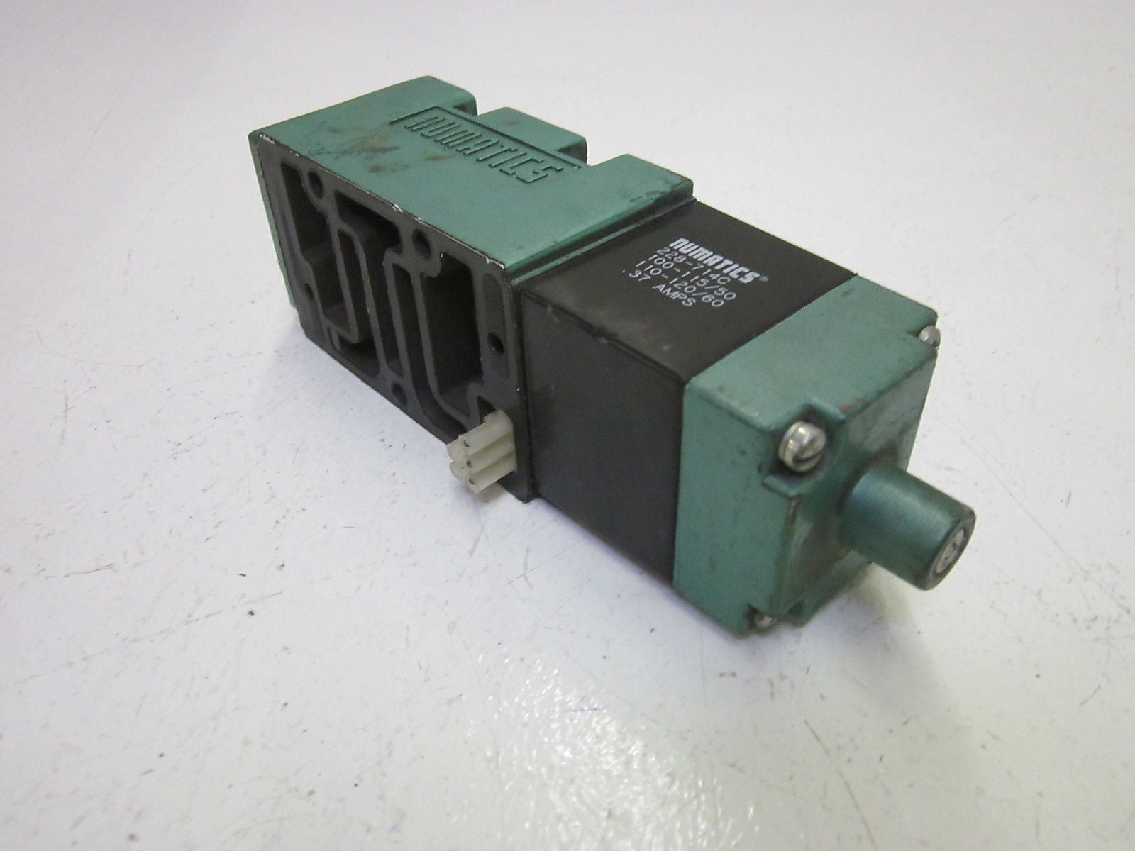 NUMATICS 554SA400K VALVE 120V *USED*