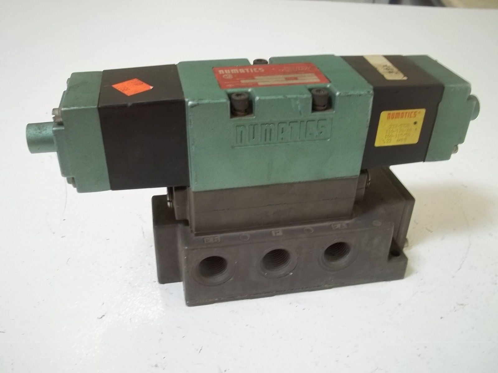 NUMATICS 554SS430K011B PNEUMATIC VALVE *USED*