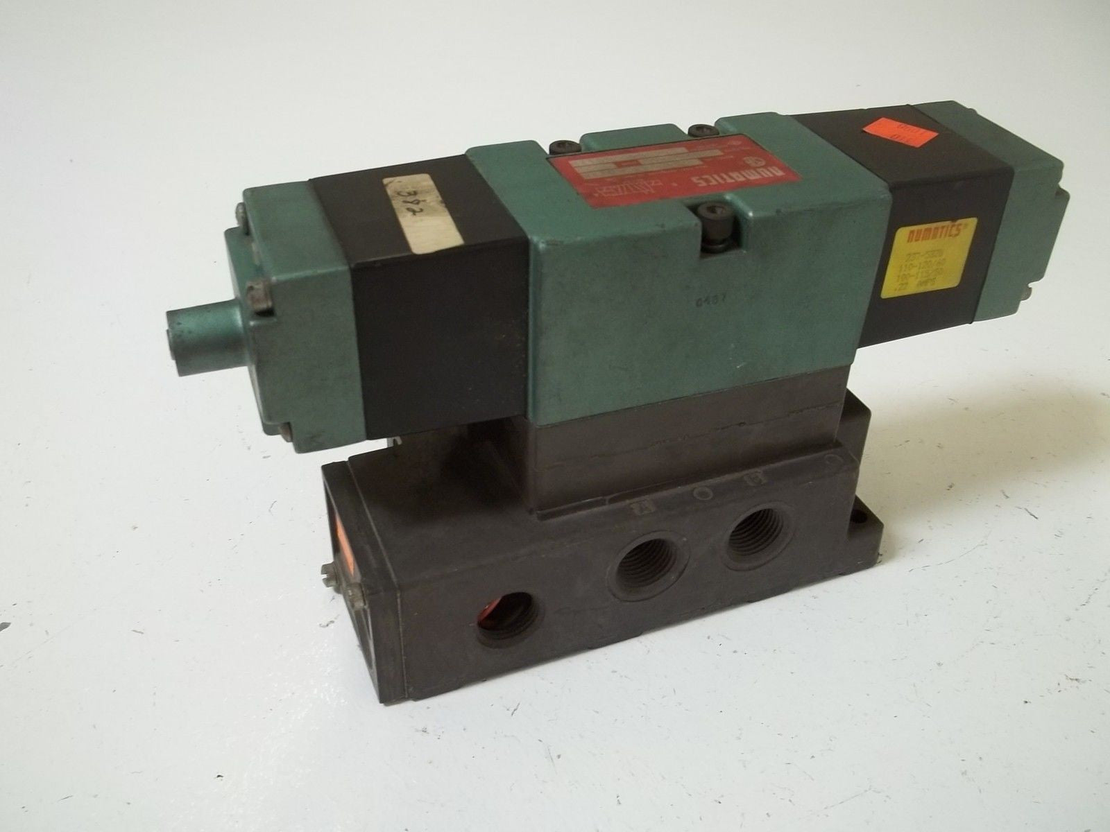 NUMATICS 554SS430K011B PNEUMATIC VALVE *USED*