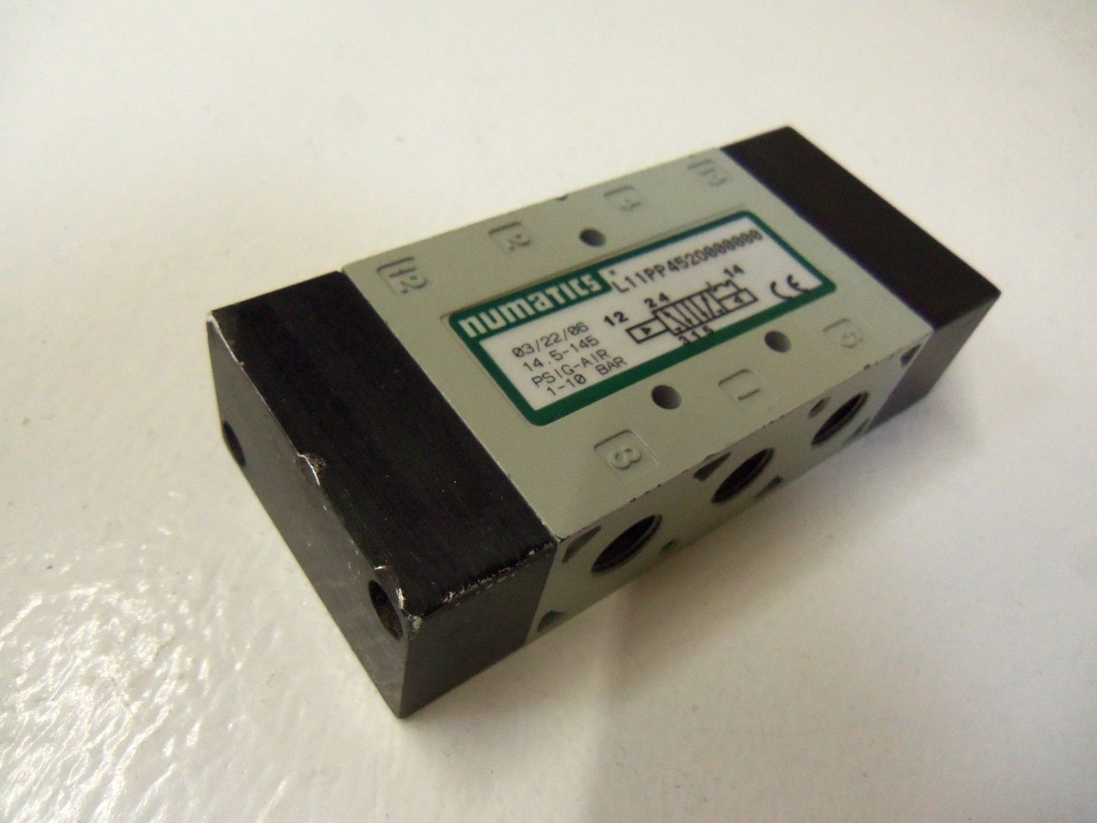 NUMATICS L11PP452O000000 SOLENOID VALVE *NEW NO BOX*