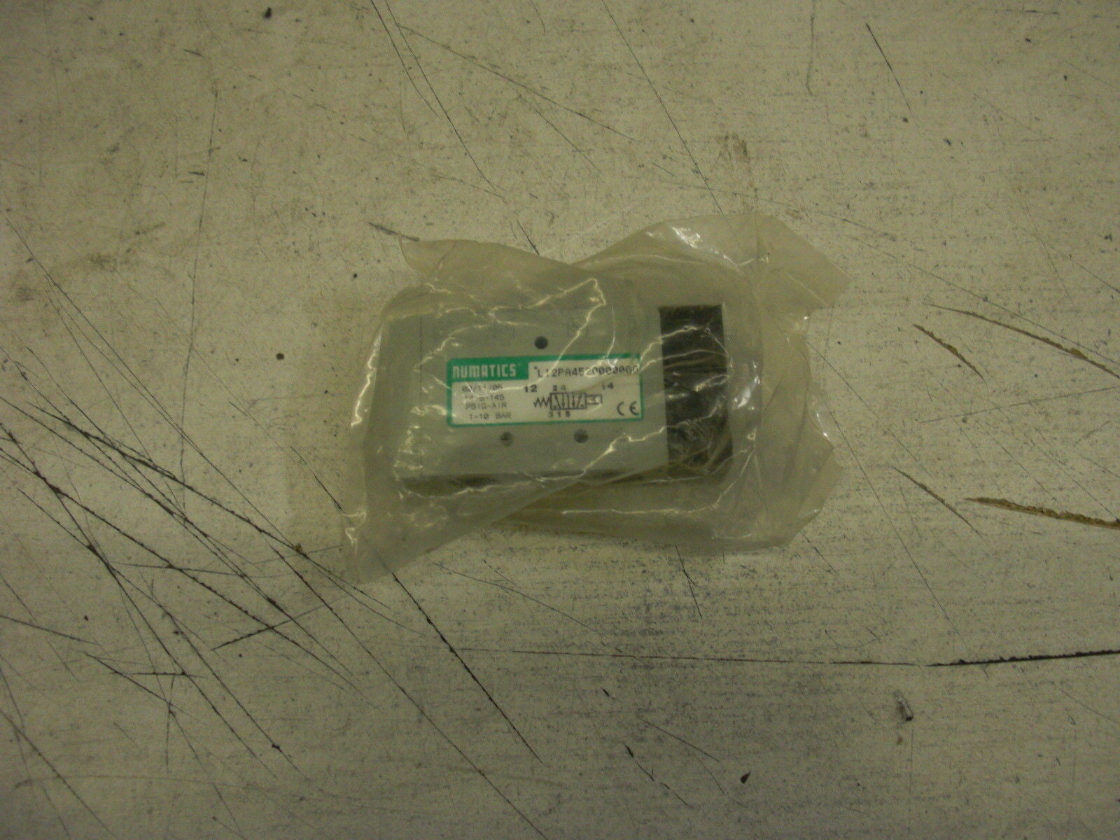 NUMATICS L12PA452O000000 AIR PILOT VALVE *NEW NO BOX*