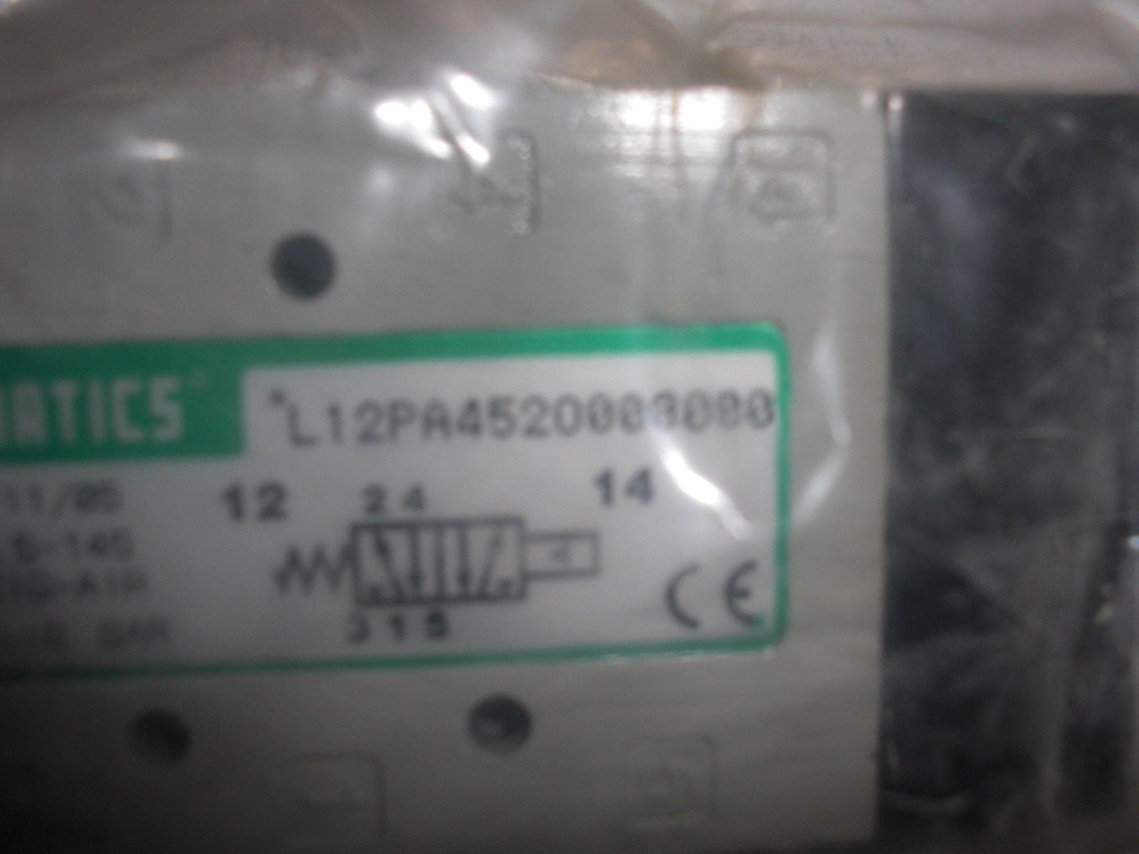 NUMATICS L12PA452O000000 AIR PILOT VALVE *NEW NO BOX*