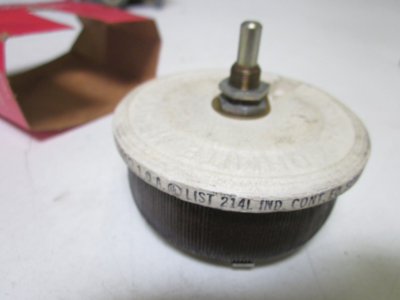 OHMITE 0456 RHEOSTAT 0.37A 750 OHMS *NEW IN BOX*
