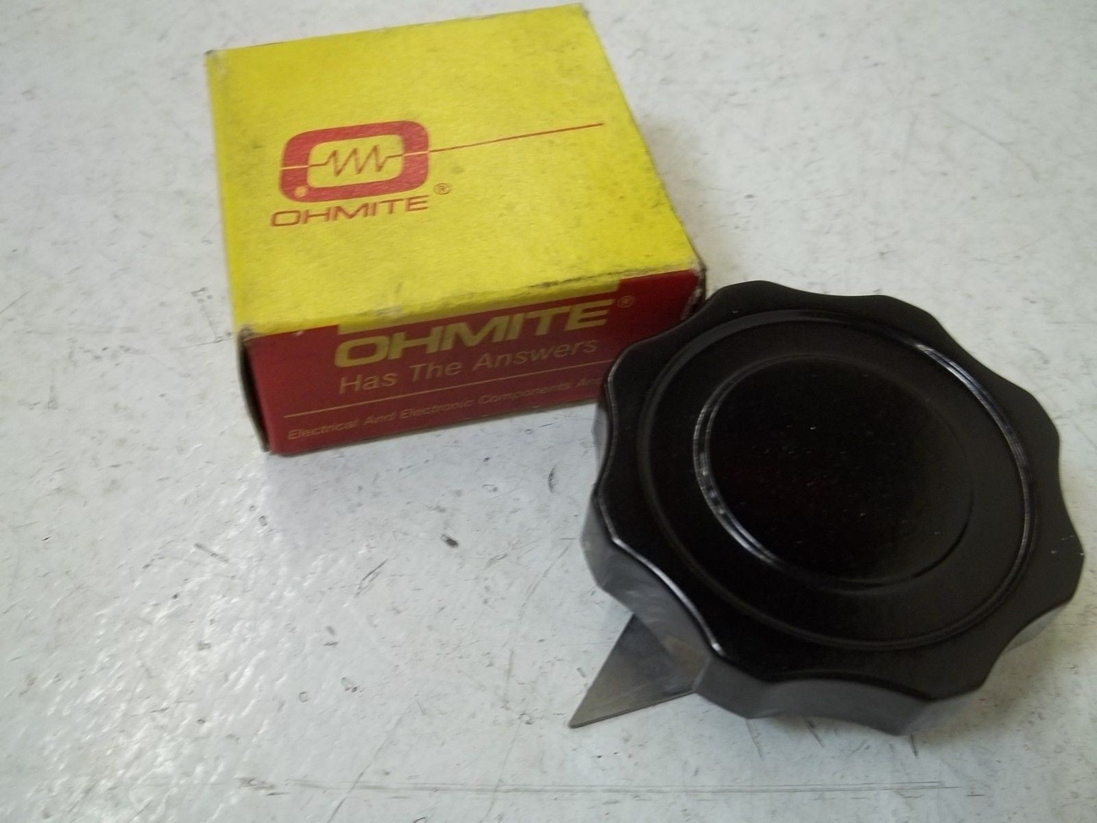 OHMITE 5111 POINTER KNOB *NEW IN BOX*