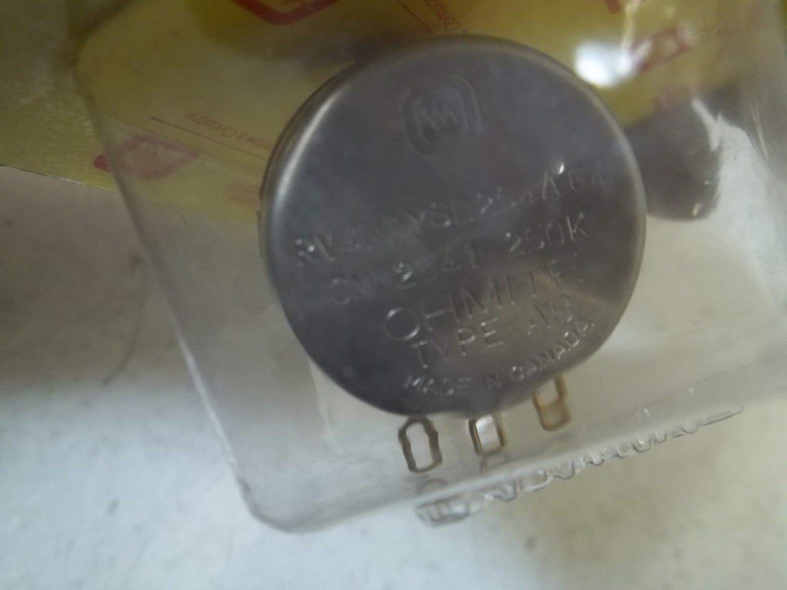 OHMITE CMU2541 POTENTIOMETER 25K OHMS * NEW IN ORIGINAL PACKAGE *
