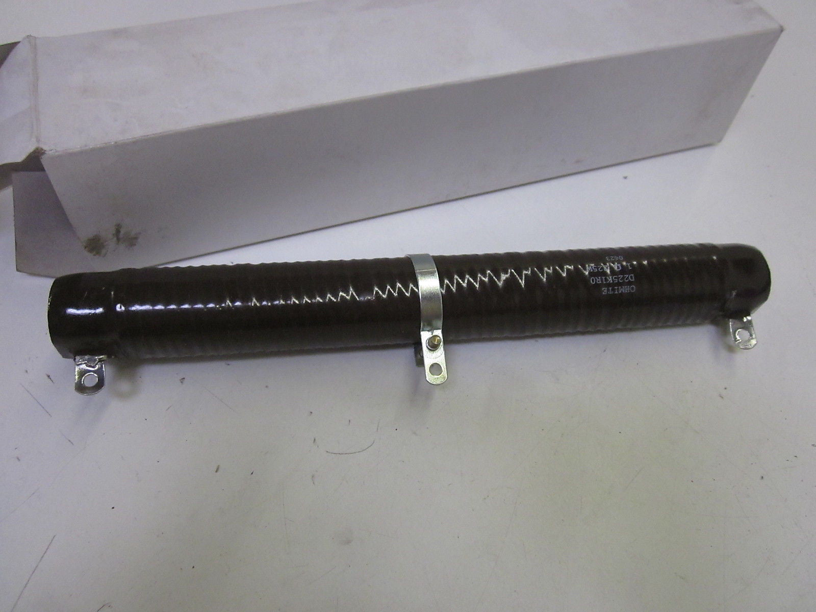 OHMITE D225K1R0 *NEW IN BOX*
