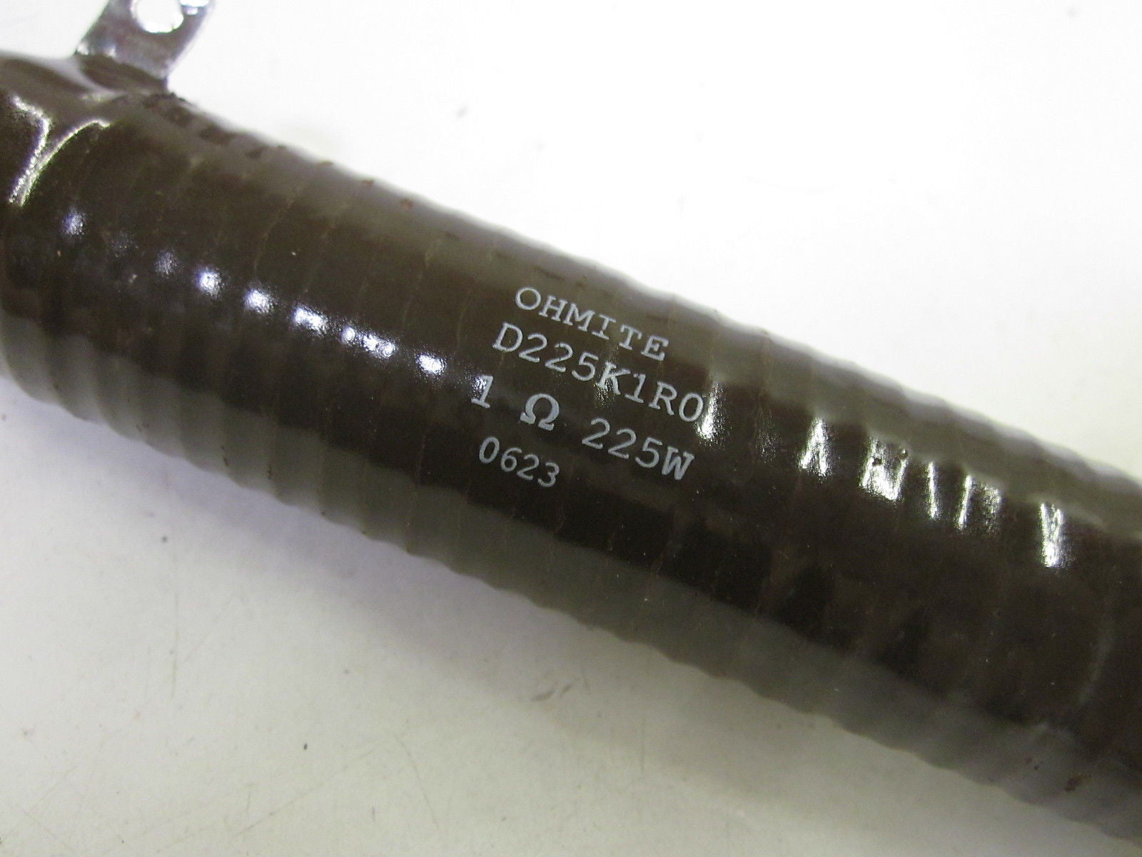 OHMITE D225K1R0 *NEW IN BOX*