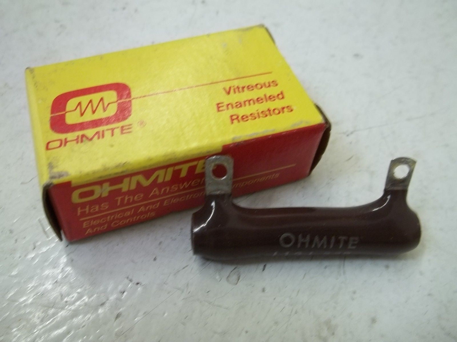 OHMITE L12J33R RESISTOR 12WATTS, 33 OHMS *NEW IN BOX*