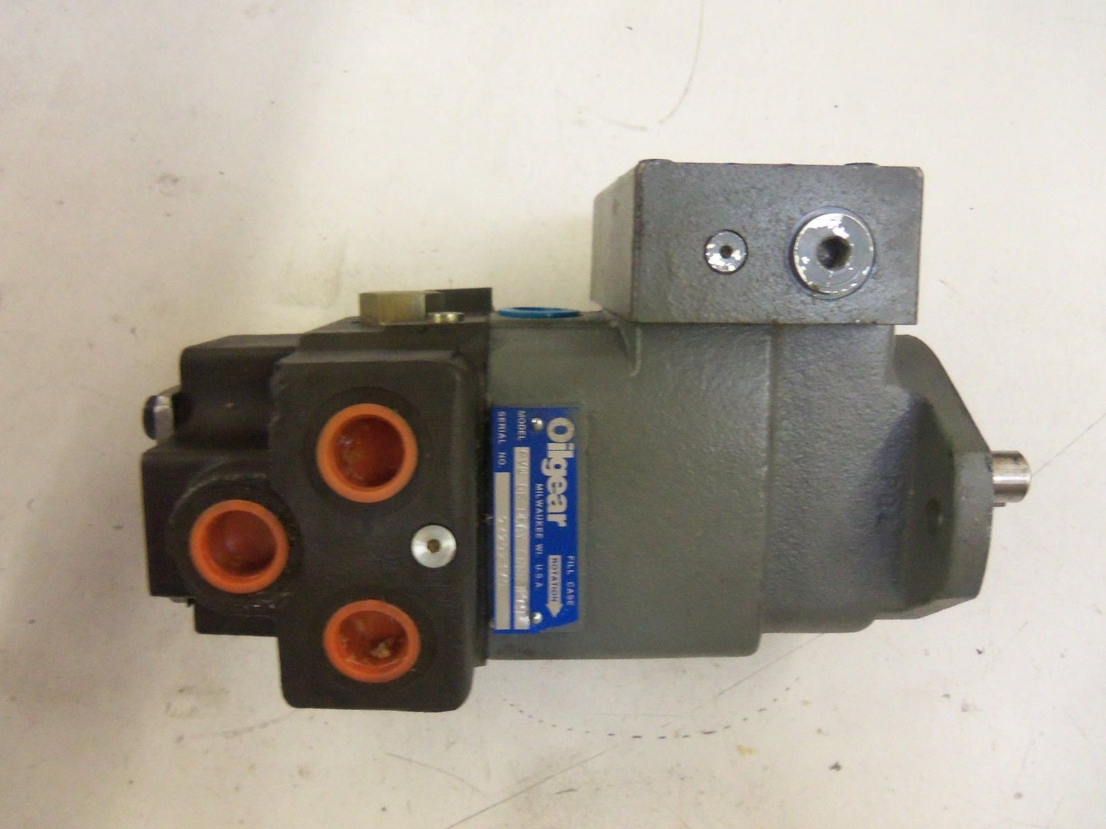 OILGEAR PVW-06-RDAY-CNNNTKCP *NEW NO BOX*