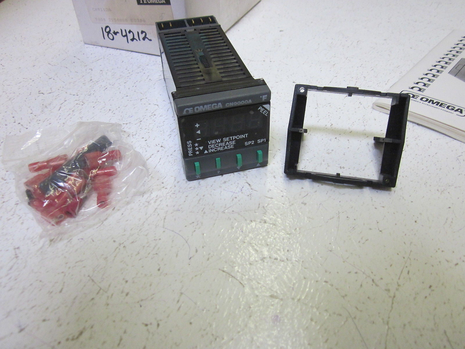 OMEGA CN9112A TEMPERATURE CONTROLLER  *NEW IN BOX*