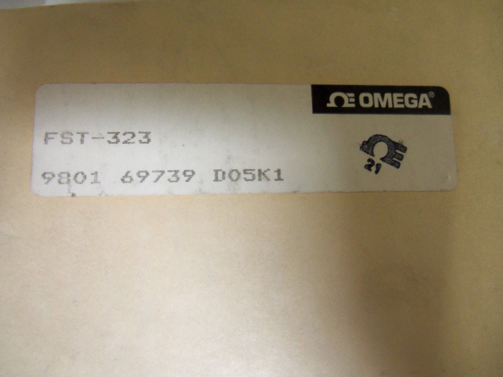 OMEGA FST-323 THERMAL DISPERSION FLOW SWITCH *NEW IN BOX*