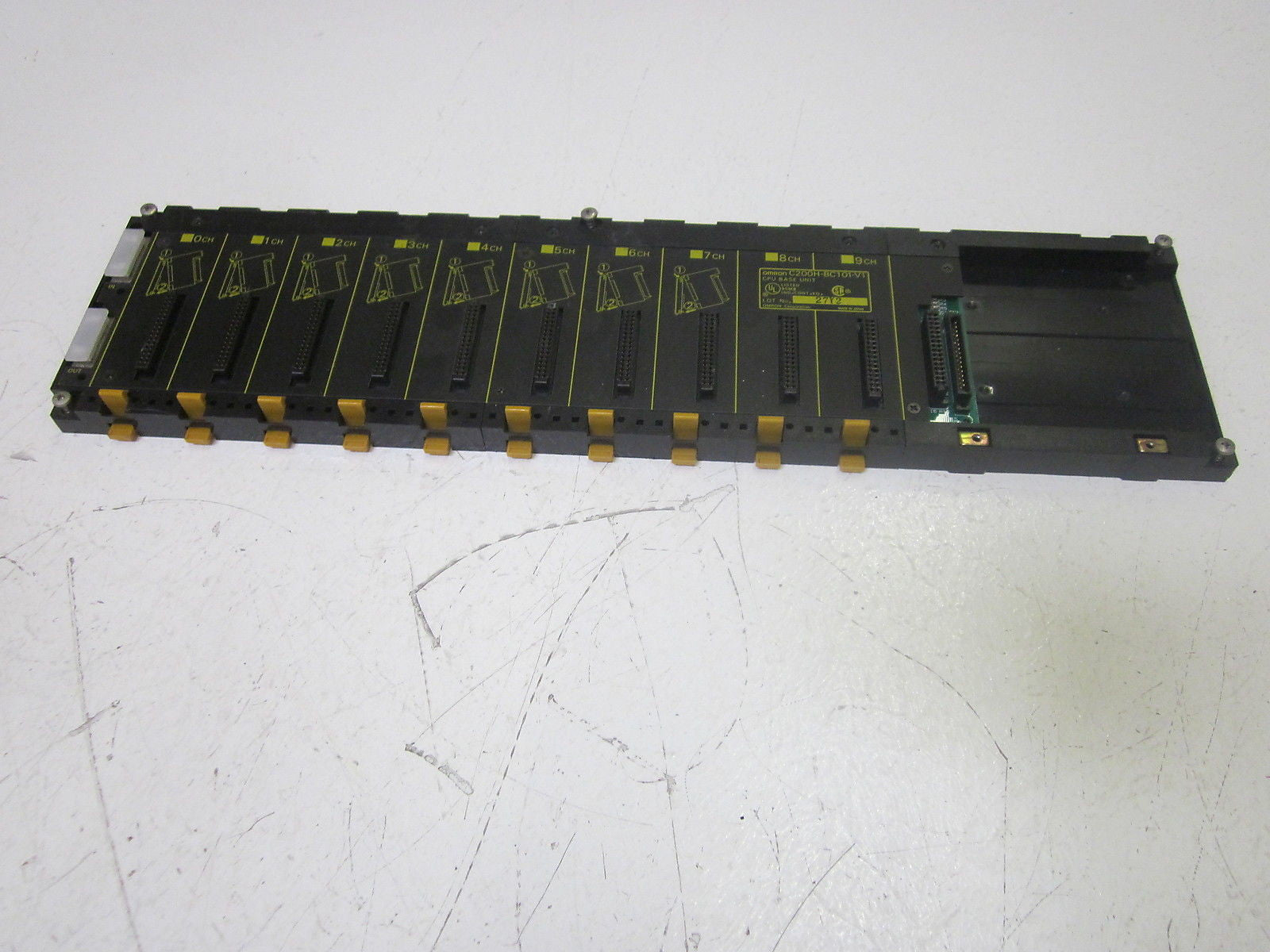 OMRON C200H-BC101-V1 CPU BASE UNIT *USED*