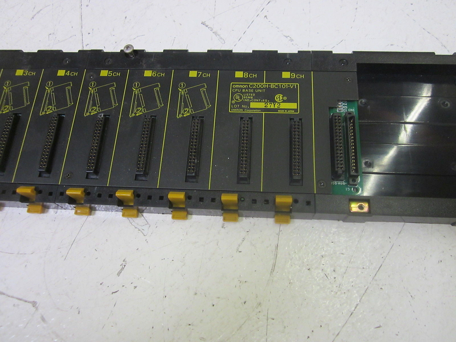 OMRON C200H-BC101-V1 CPU BASE UNIT *USED*