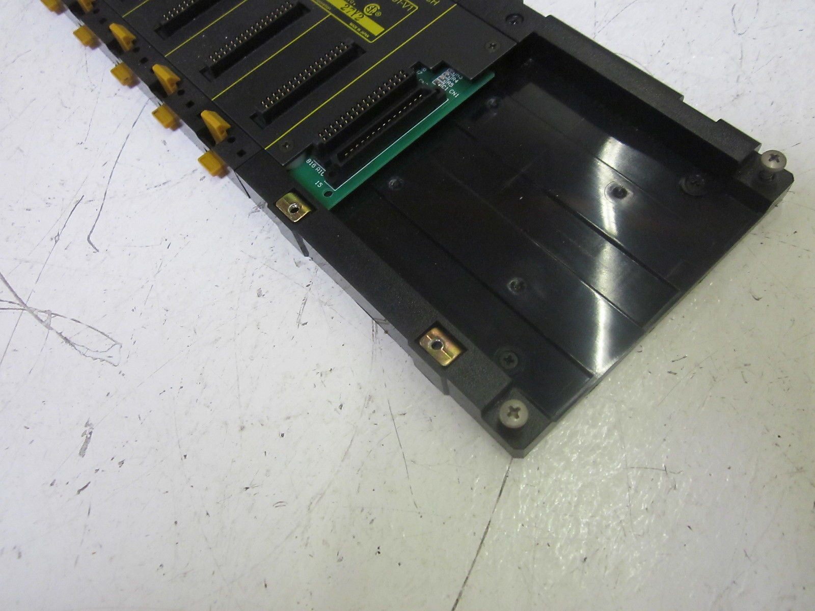 OMRON C200H-BC101-V1 CPU BASE UNIT *USED*