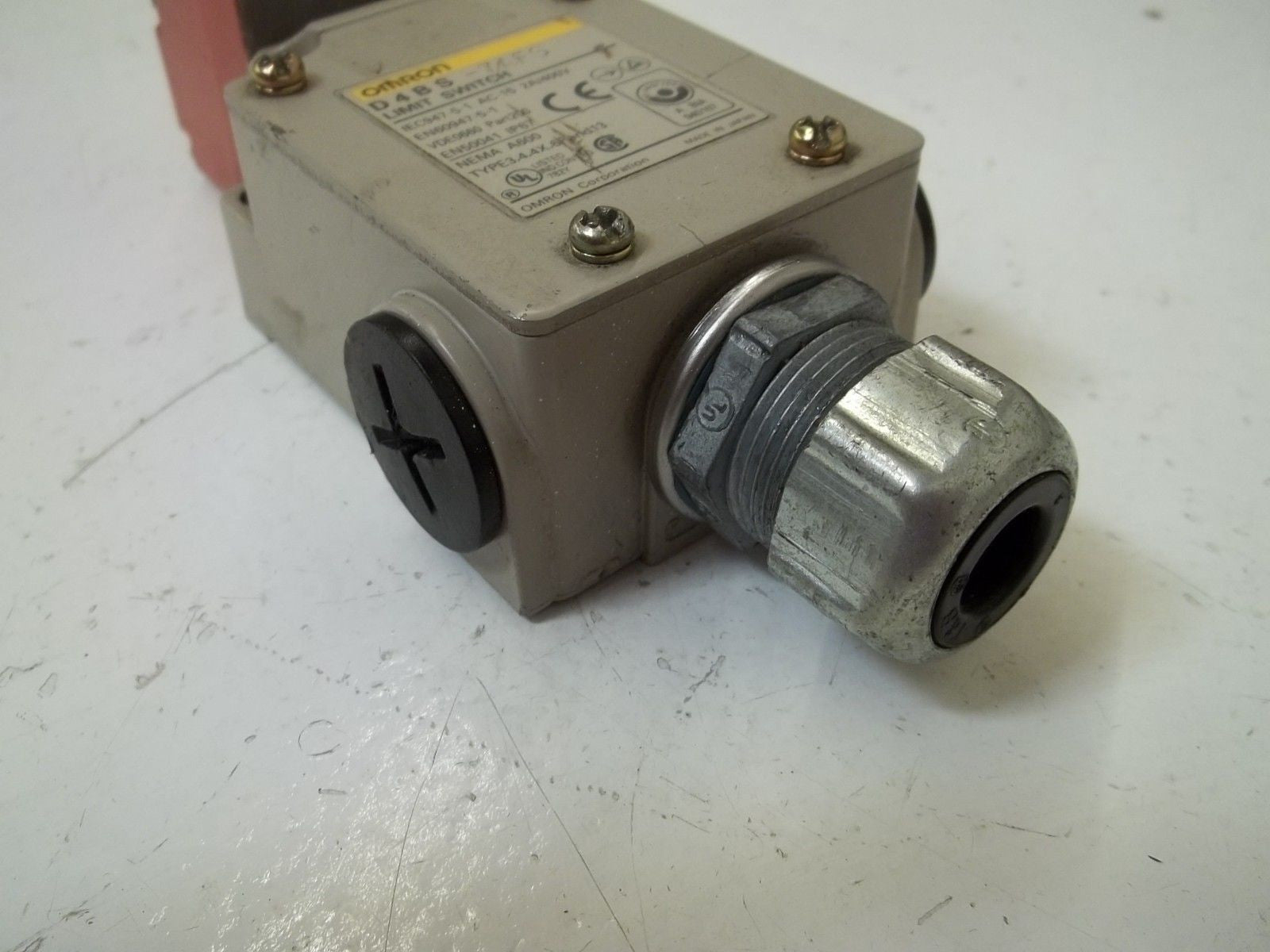 OMRON D4BS-7AFS *USED*