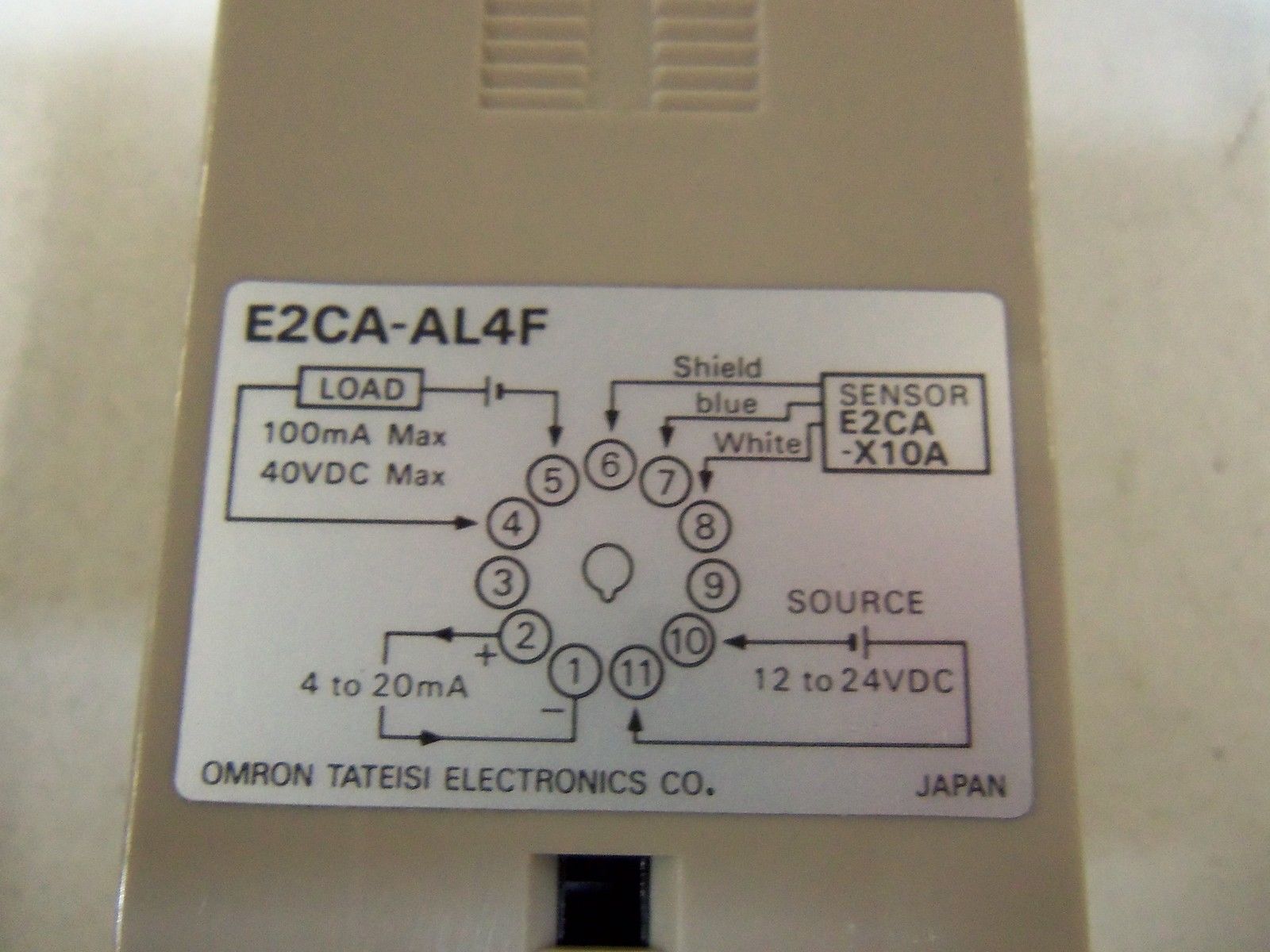 OMRON E2CA-AL4F *NEW IN BOX*