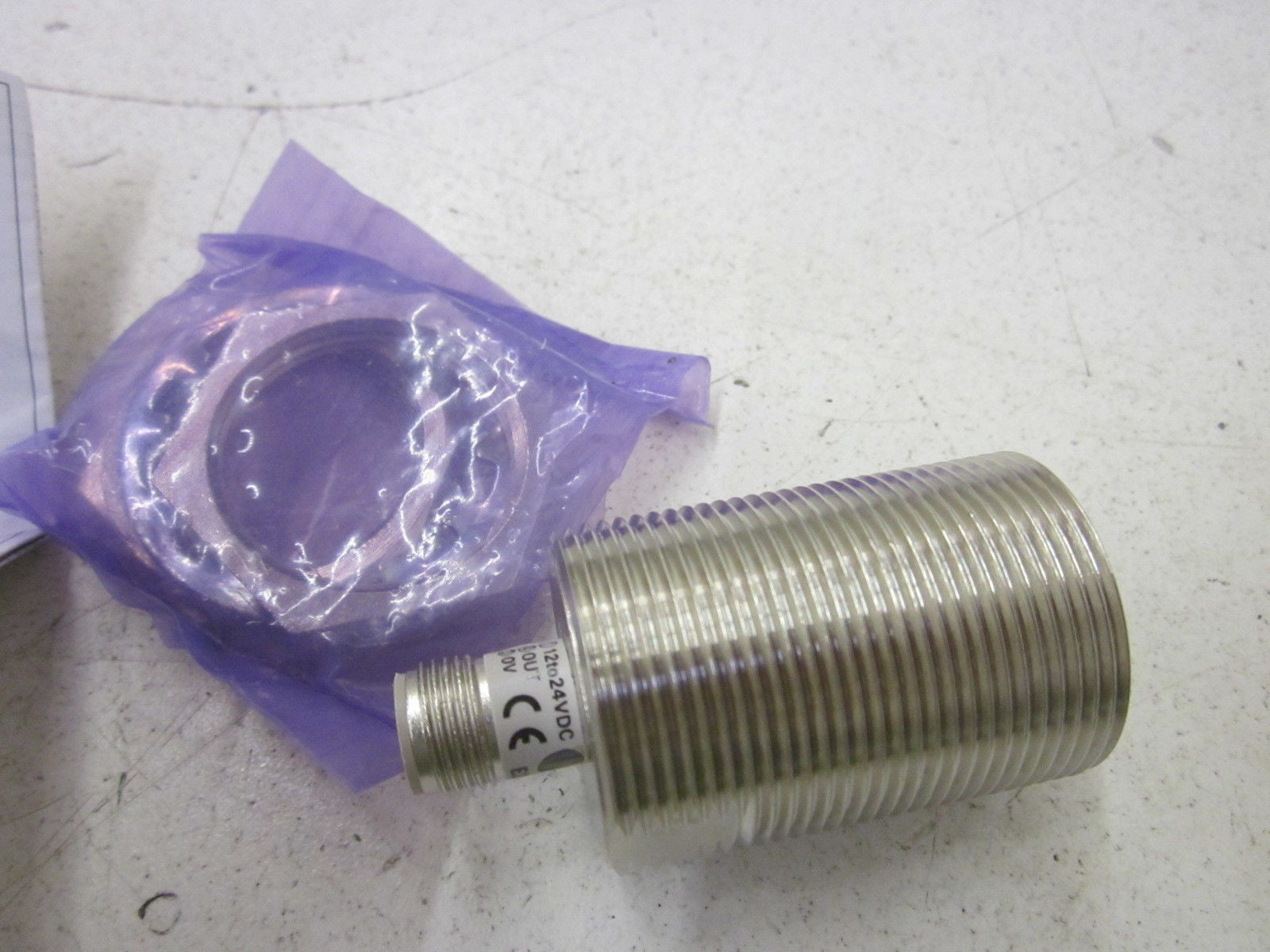 OMRON E2E-X10E1-M1 *NEW NO BOX*