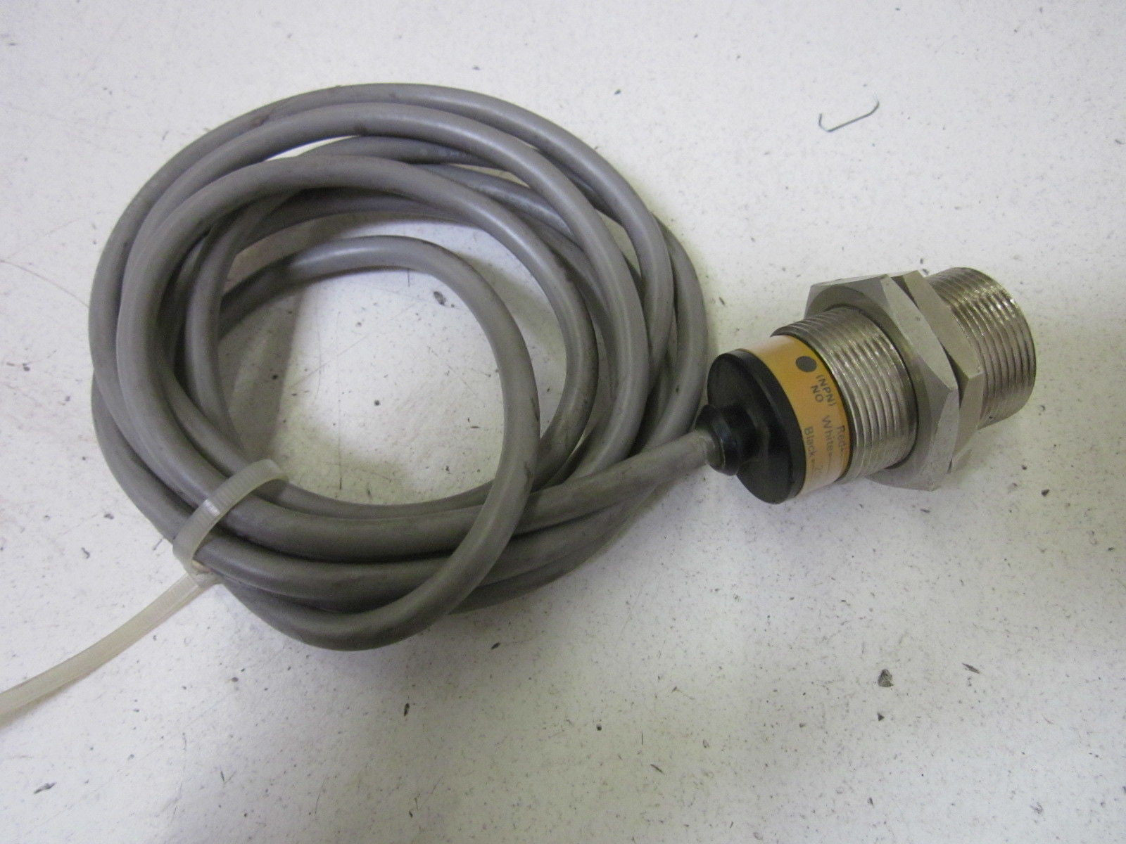 OMRON E2E-X10E1 *USED*