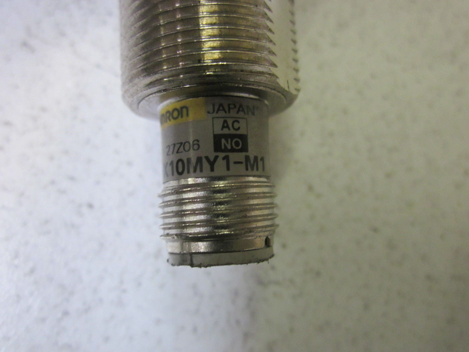 OMRON E2E-X10MY1-M1 *USED*
