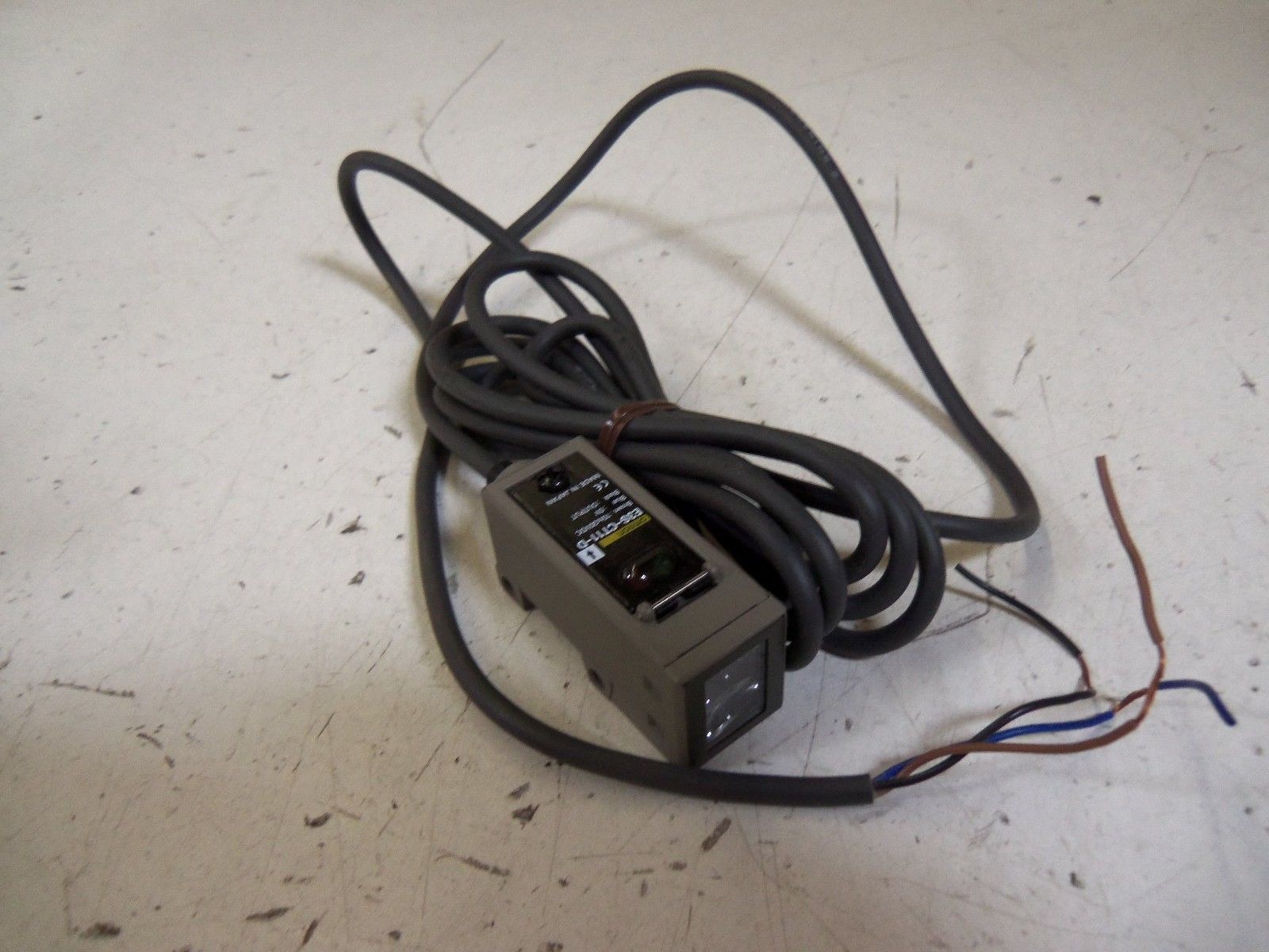 OMRON E36-CT11-D *NEW NO BOX*