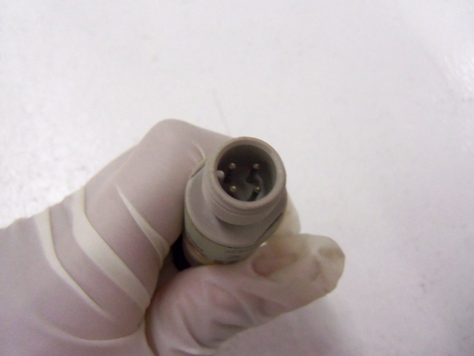 OMRON E3F2-3DC4-P1 *USED*
