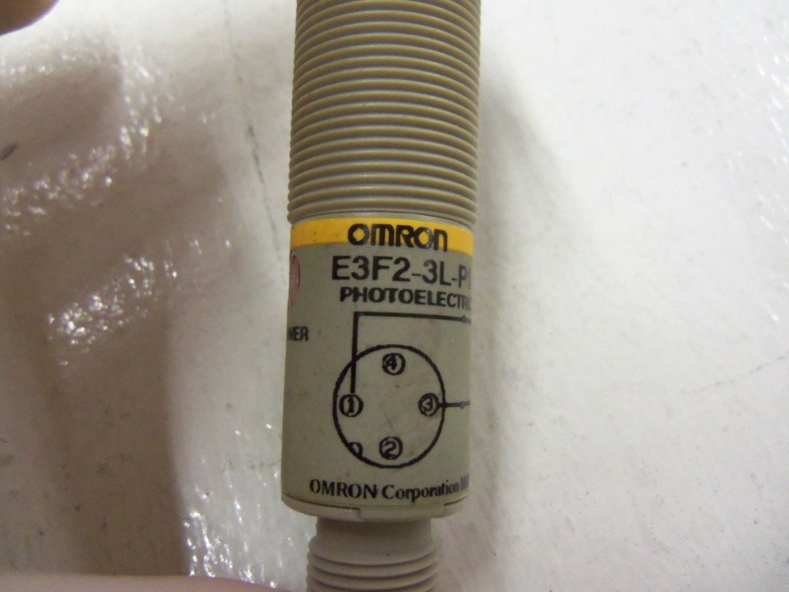 OMRON E3F2-3L-P1 *USED*