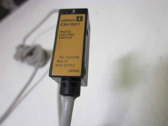 OMRON E3H-1DC1 PHOTO ELECTRIC SWITCH *USED*