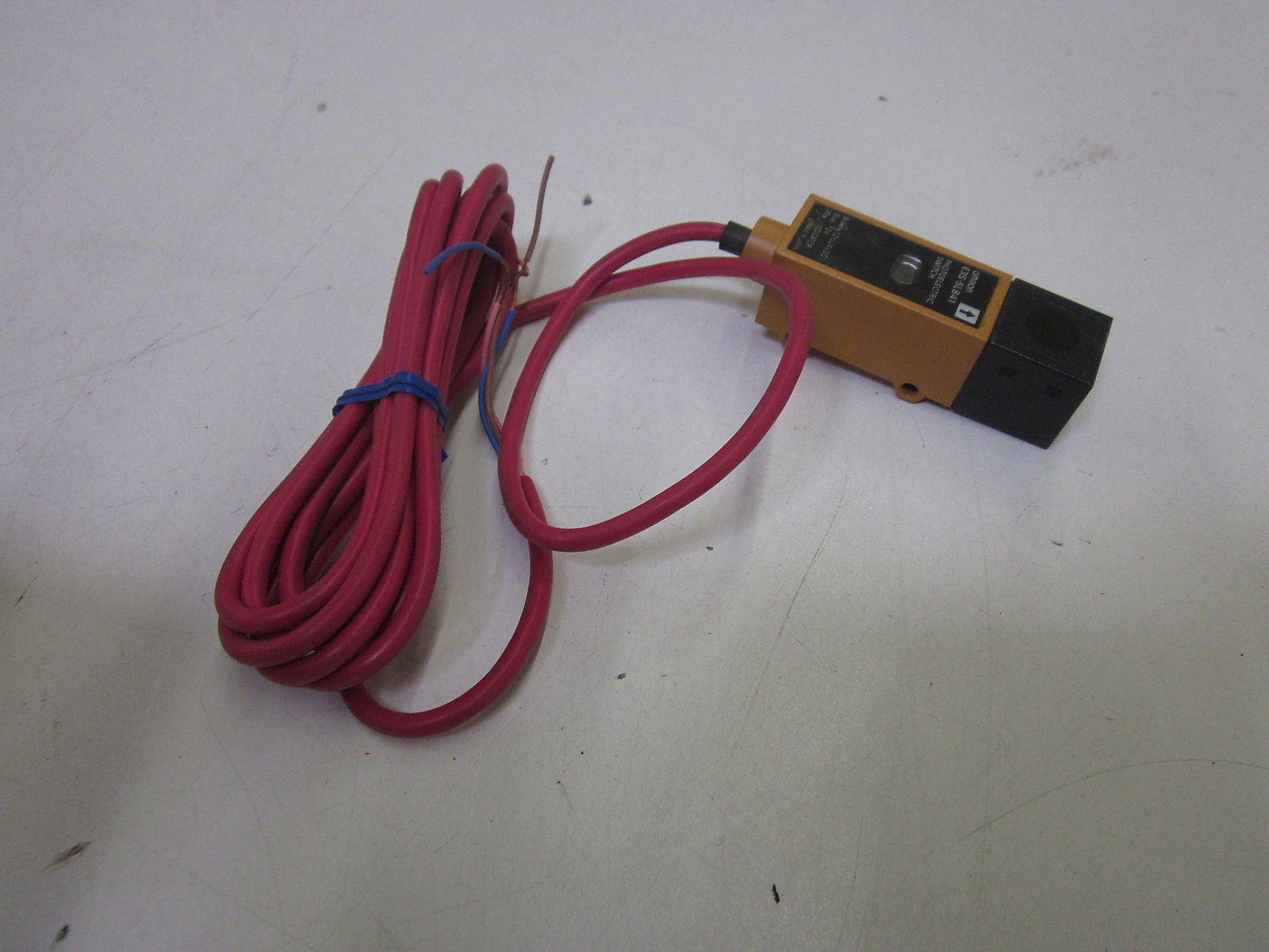 OMRON E3S-5LB41 *NEW NO BOX*