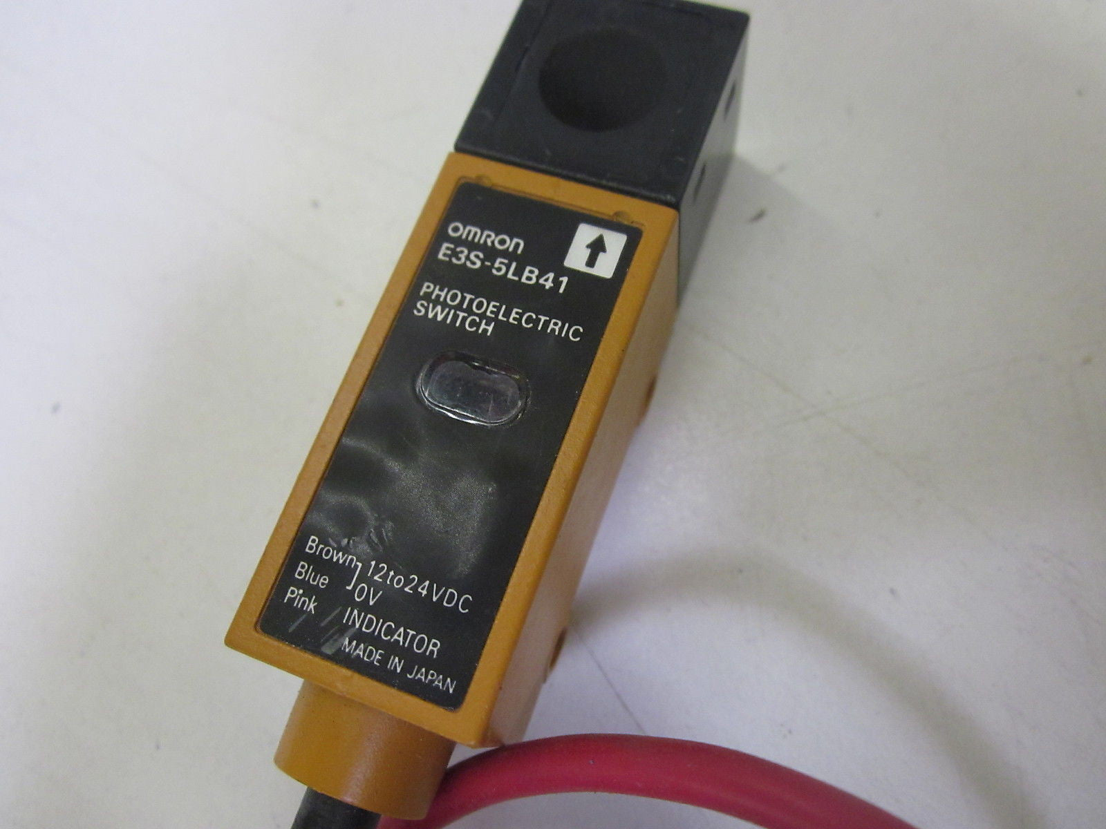 OMRON E3S-5LB41 *NEW NO BOX*