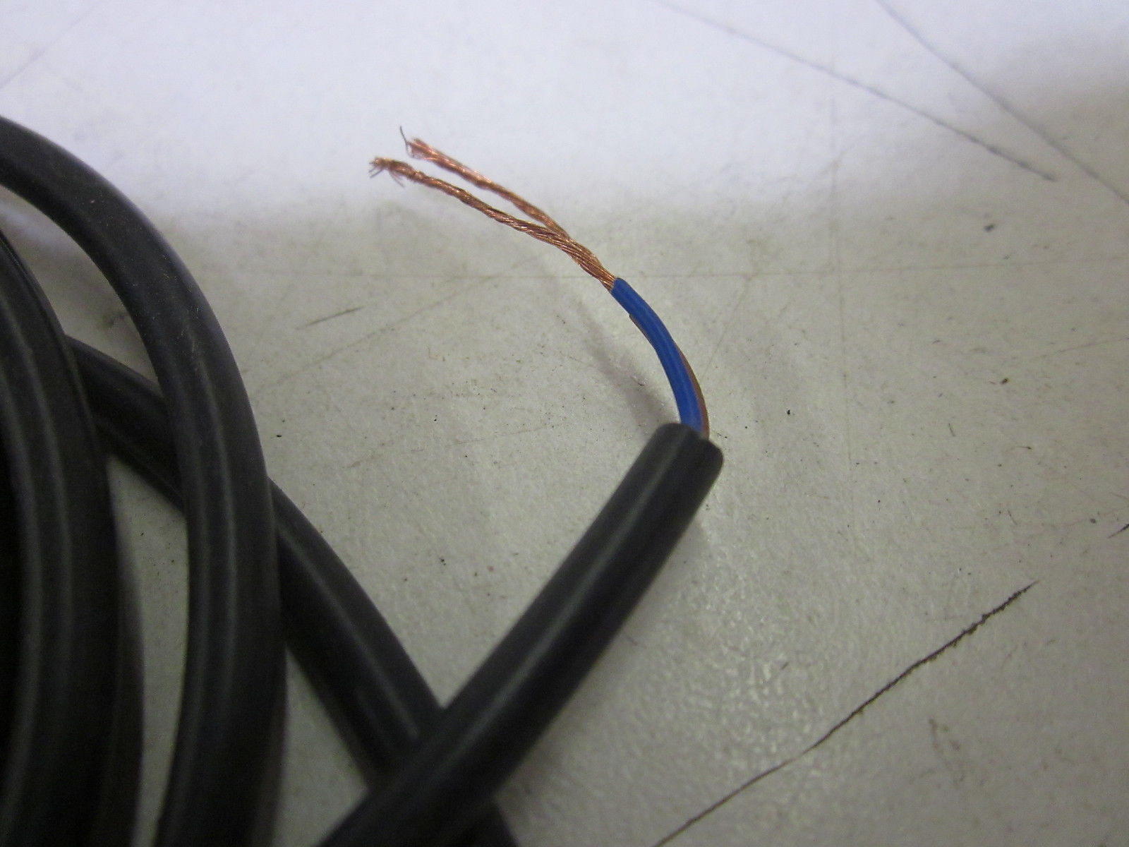 OMRON E3Z-T81-L PHOTOELECTRIC SENSOR EMITTER *USED*