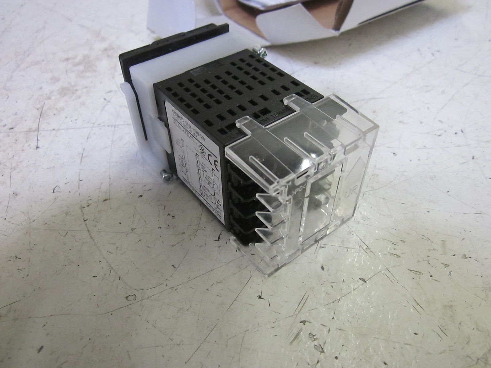 Omron E5CNHV2M500 (100-240VAC) NFSP ** GENUINE ** E5CN HV2M 500