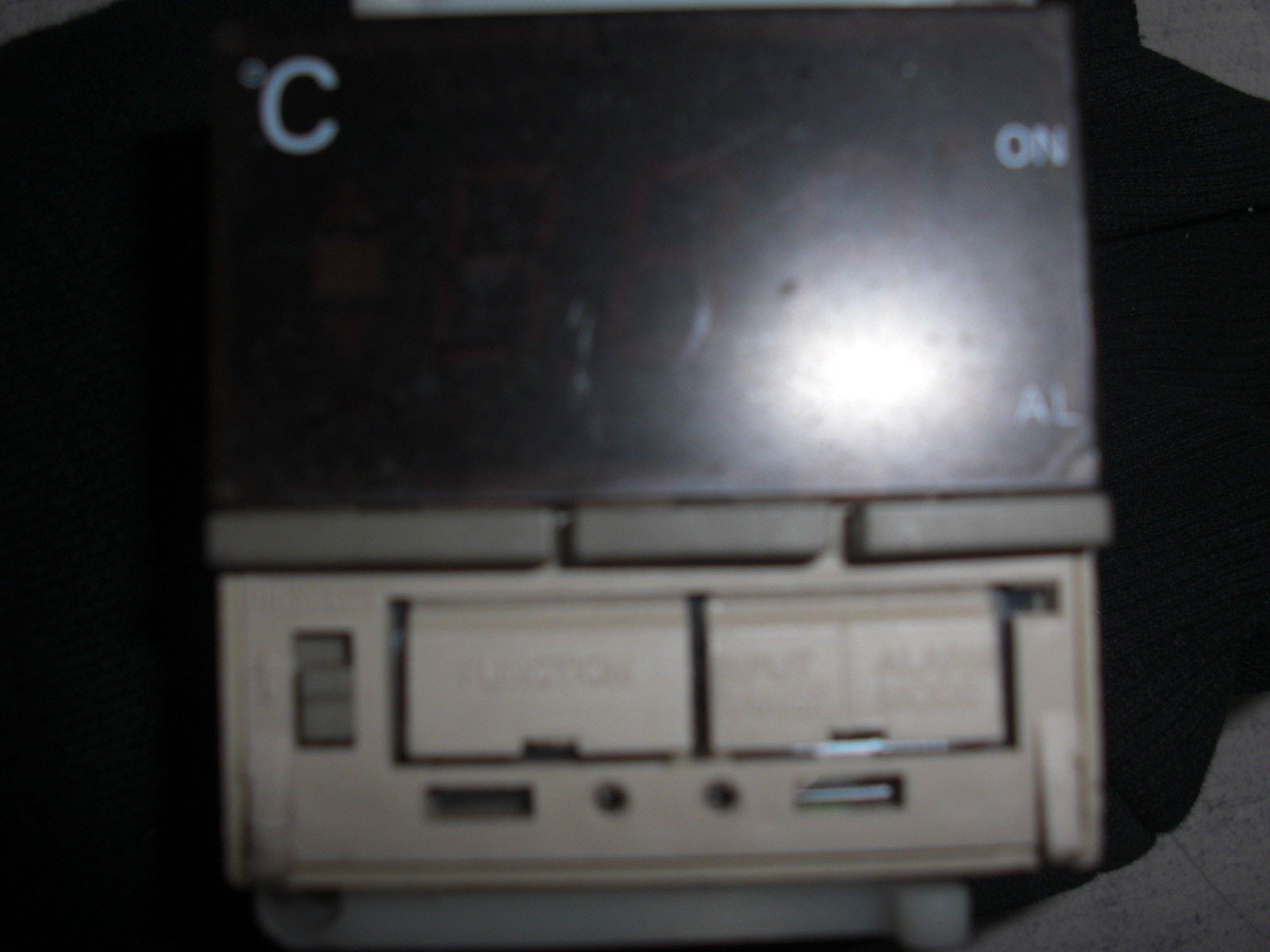 OMRON E5CS-R1KJ *USED*