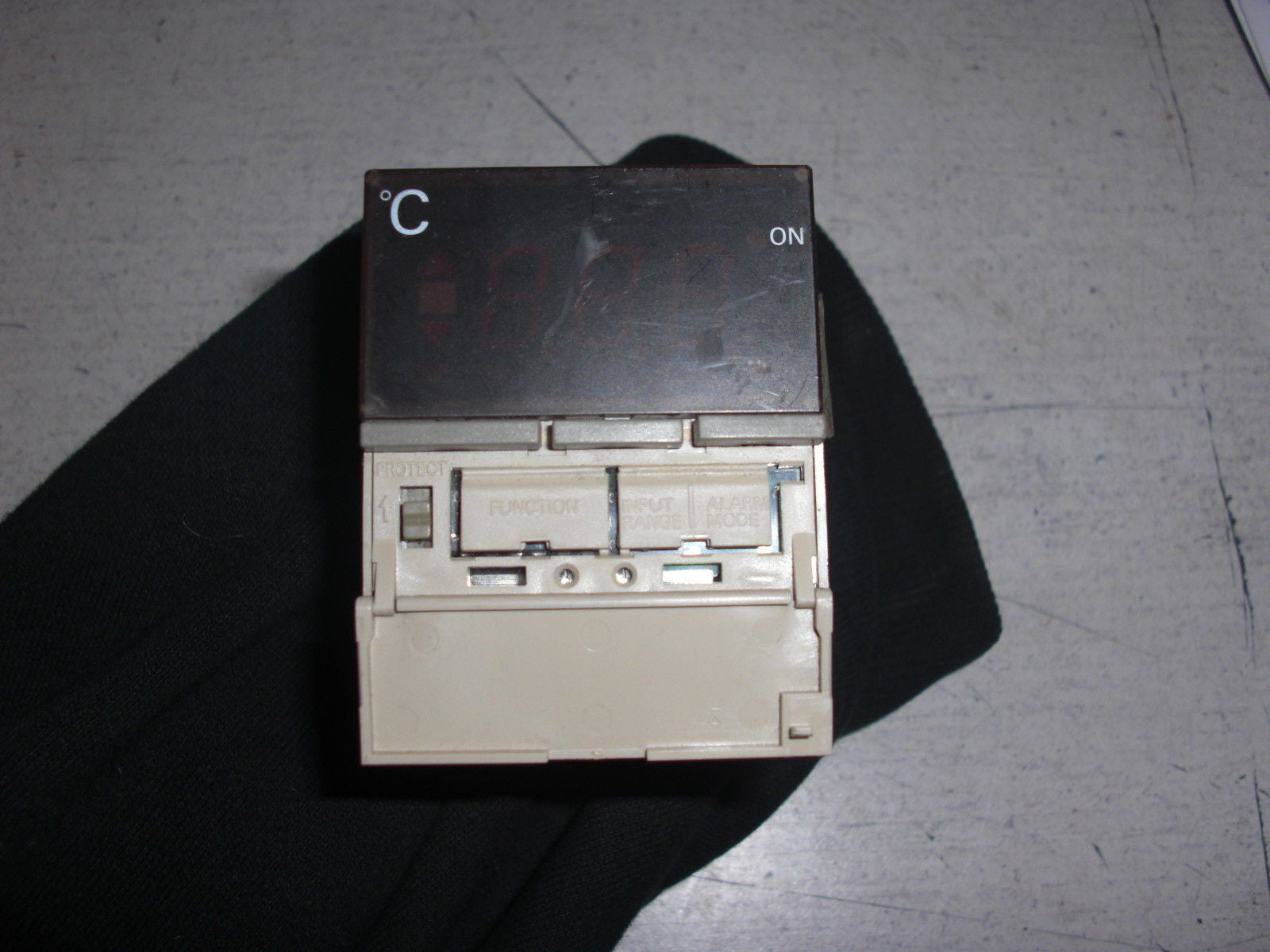 OMRON E5CS-RKJ *USED*