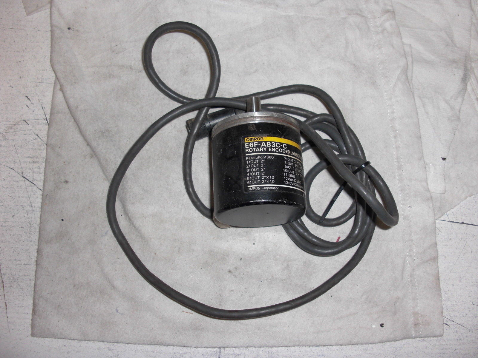 OMRON E6F-AB3C-C *USED*