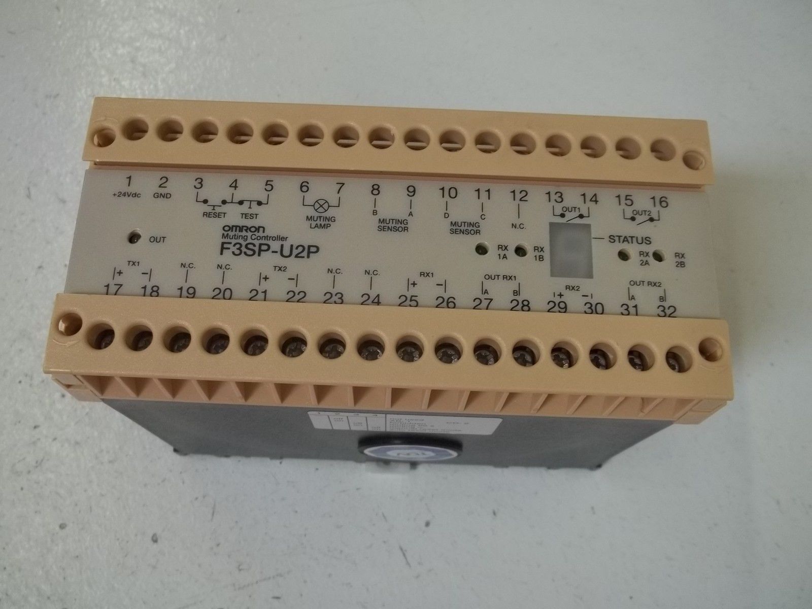 Omron F3SPU2P NSFP * GENUINE * F3SP U2P