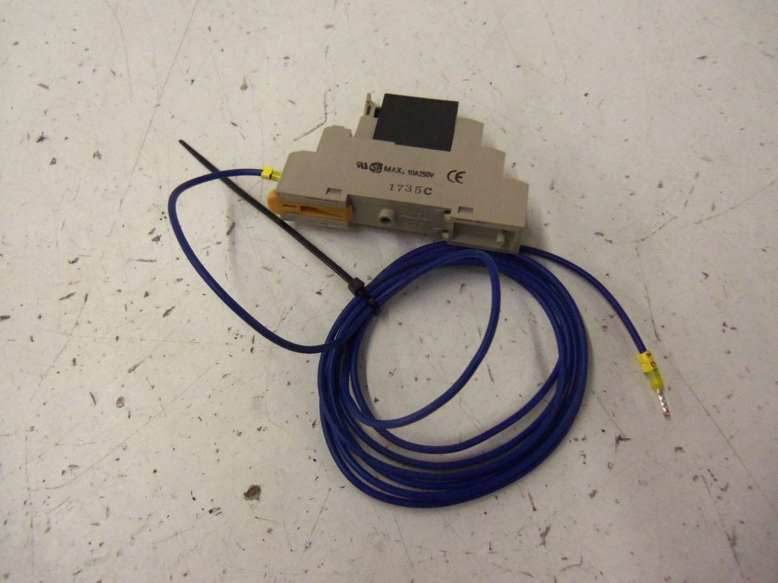 OMRON G3R-ODX02SN *USED*